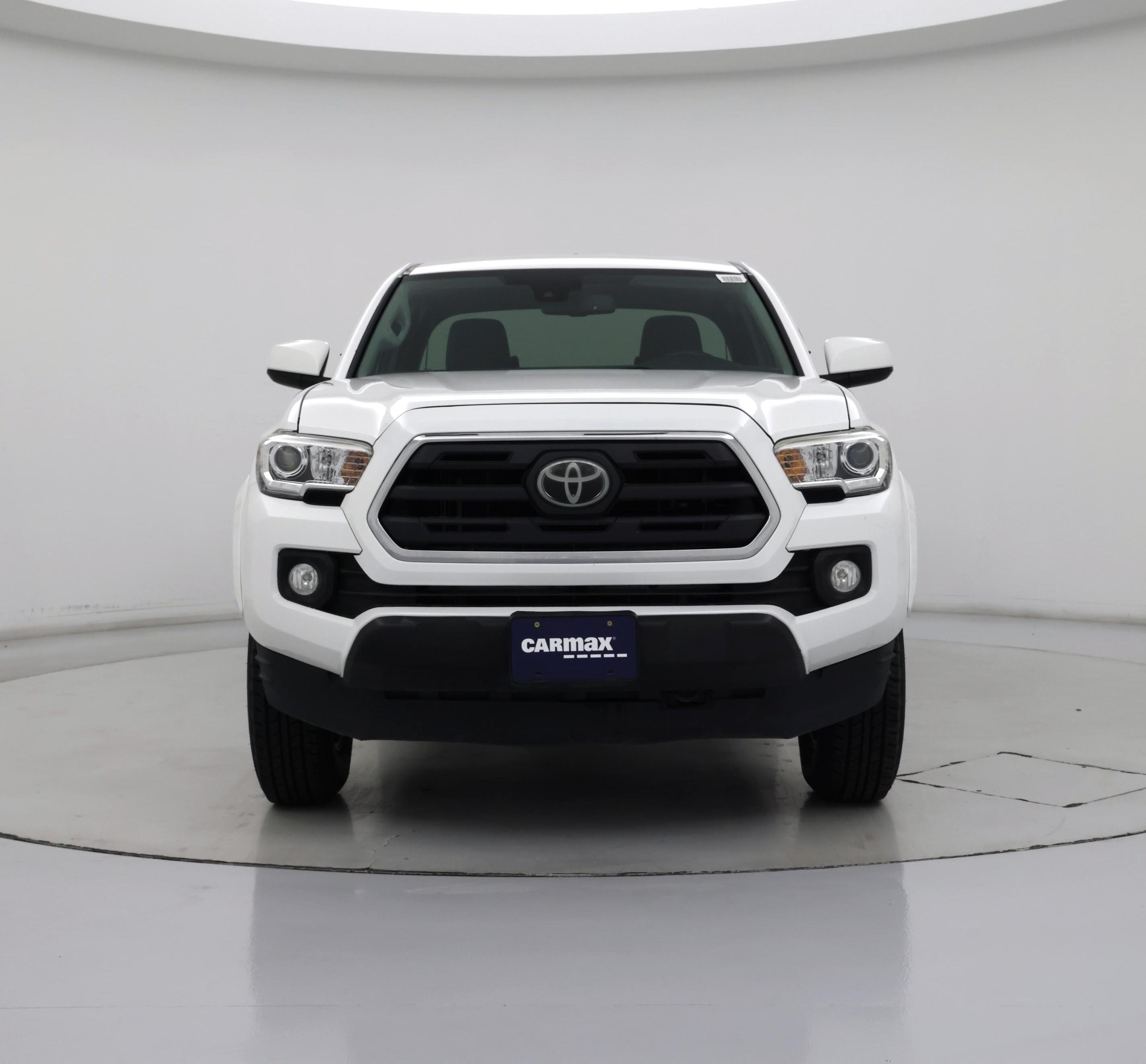 Thumbnail: 2018 Toyota Tacoma - 5