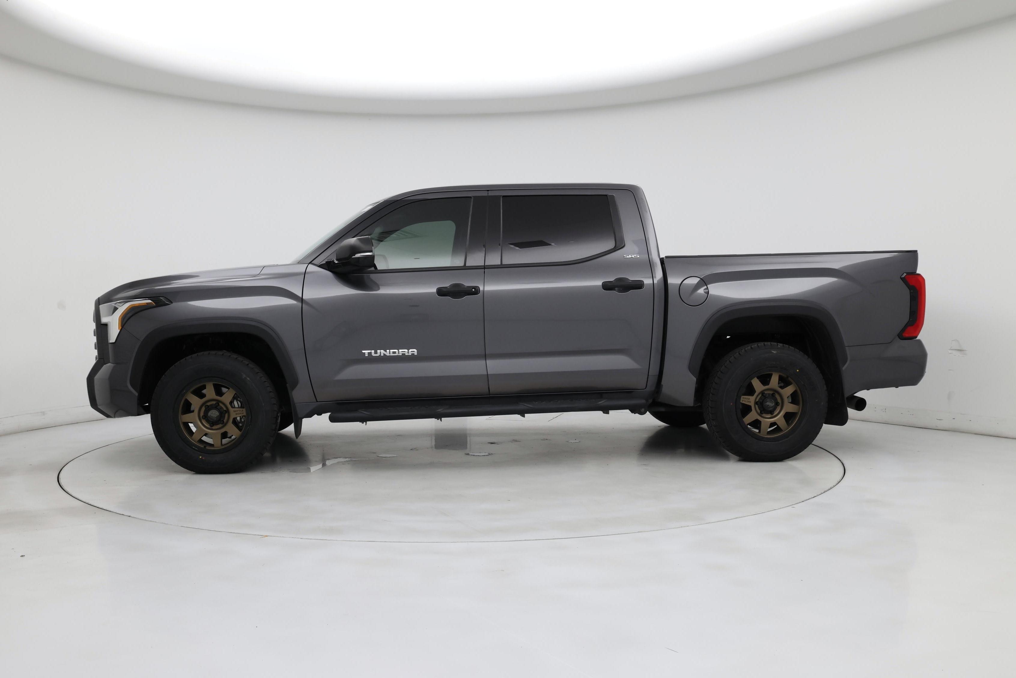 Thumbnail: 2022 Toyota Tundra - 3