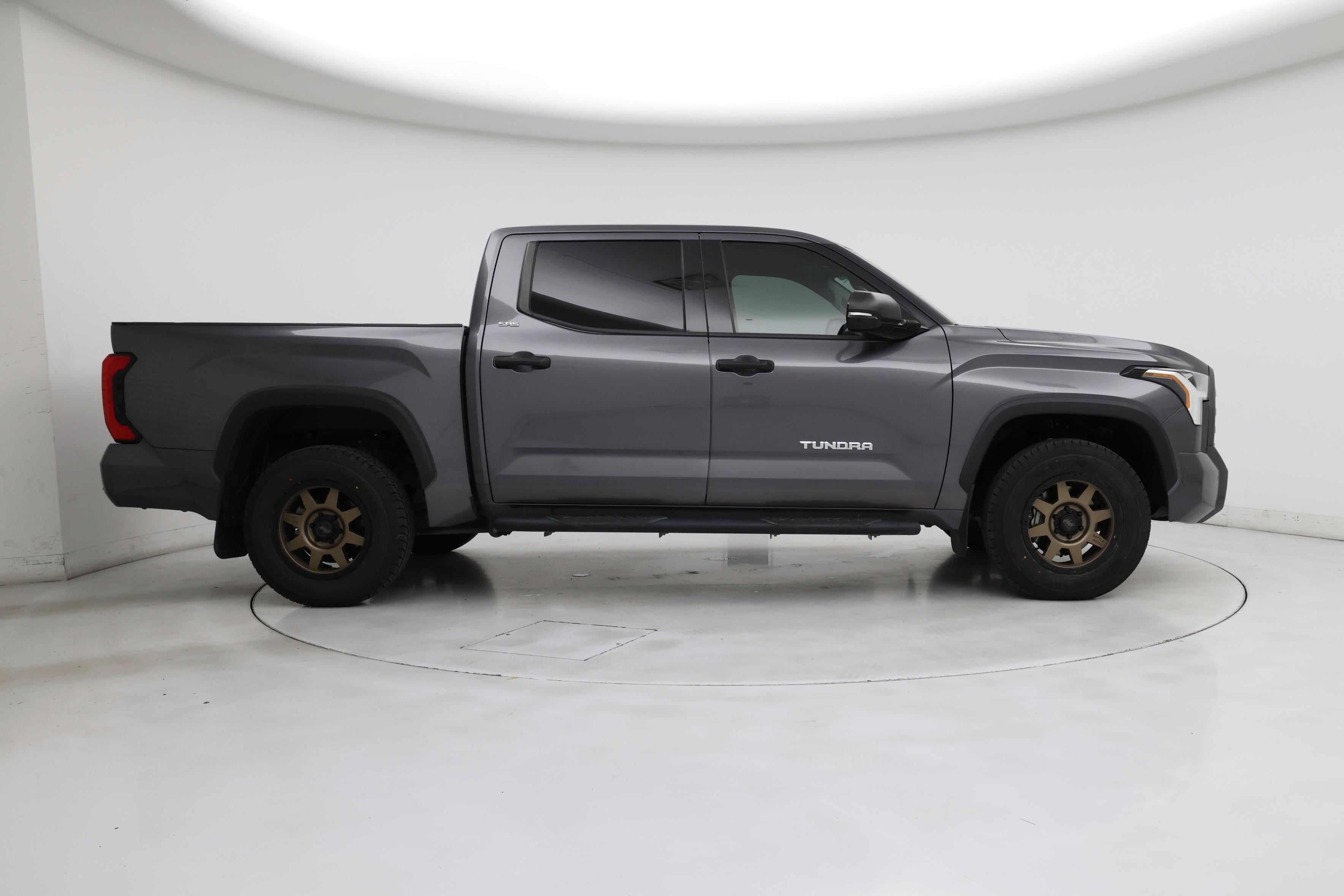 Thumbnail: 2022 Toyota Tundra - 7