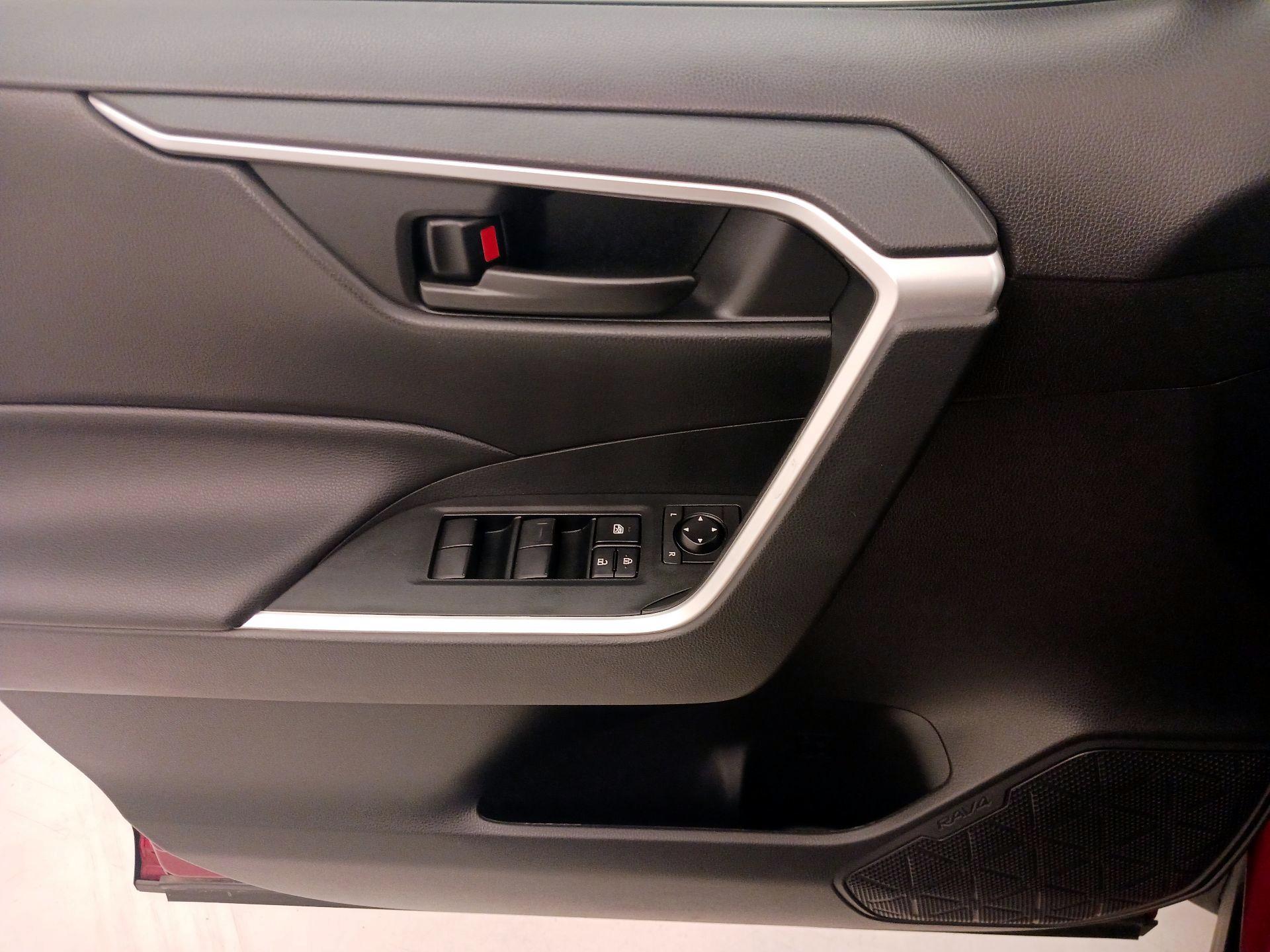 Thumbnail: 2024 Toyota RAV4 - 12