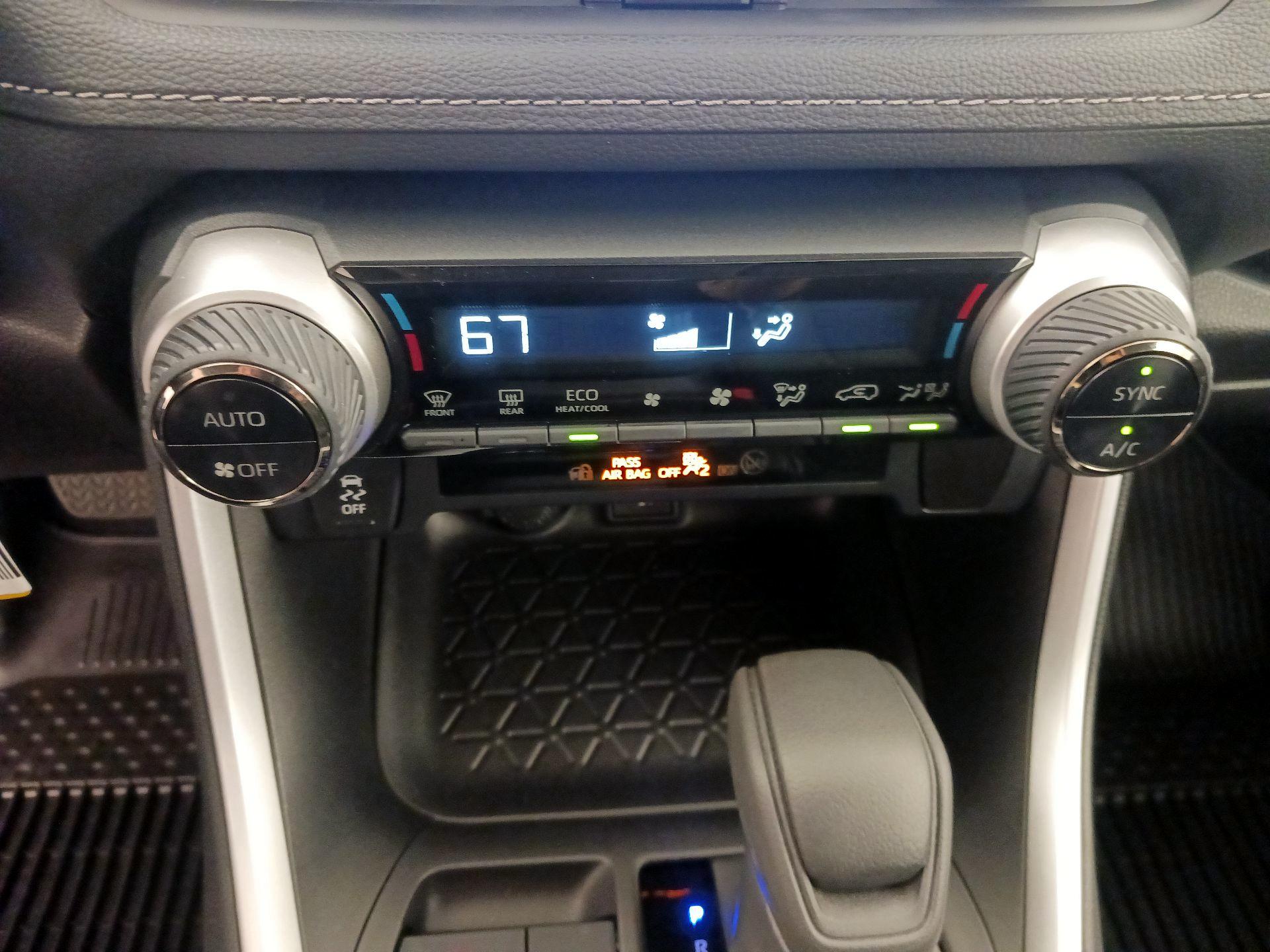 Thumbnail: 2024 Toyota RAV4 - 16