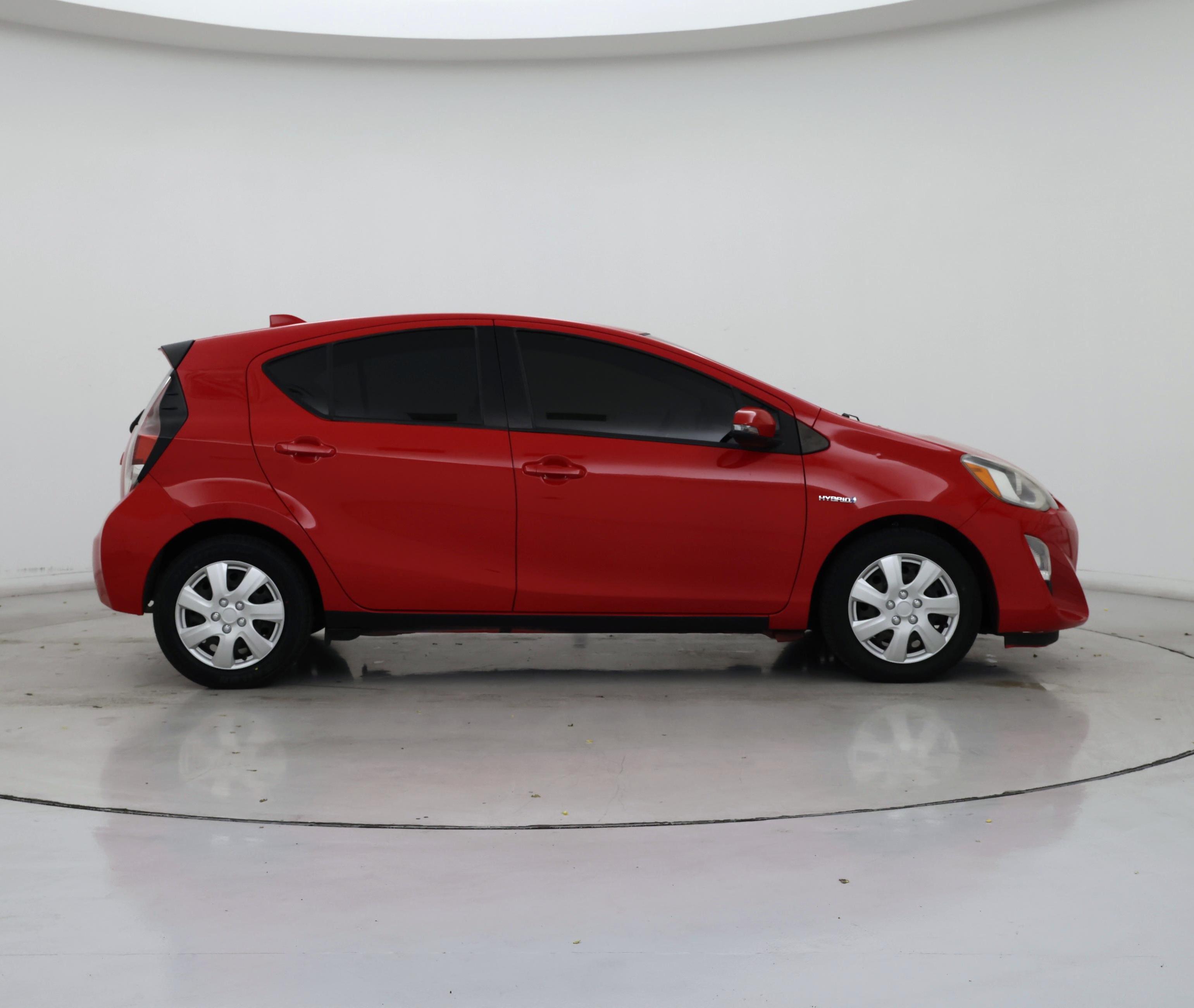 Thumbnail: 2015 Toyota Prius c - 7