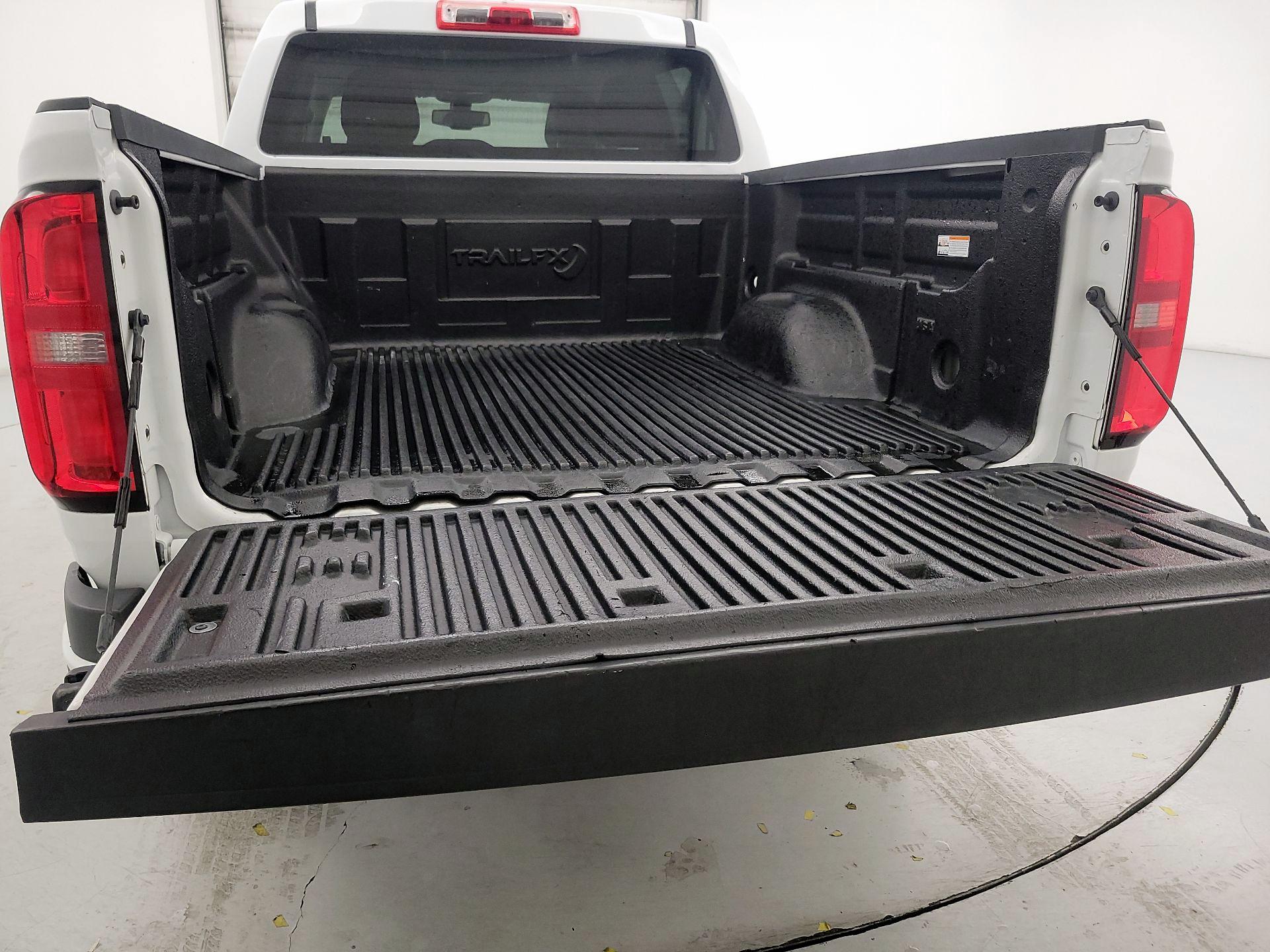 Thumbnail: 2021 Chevrolet Colorado - 20