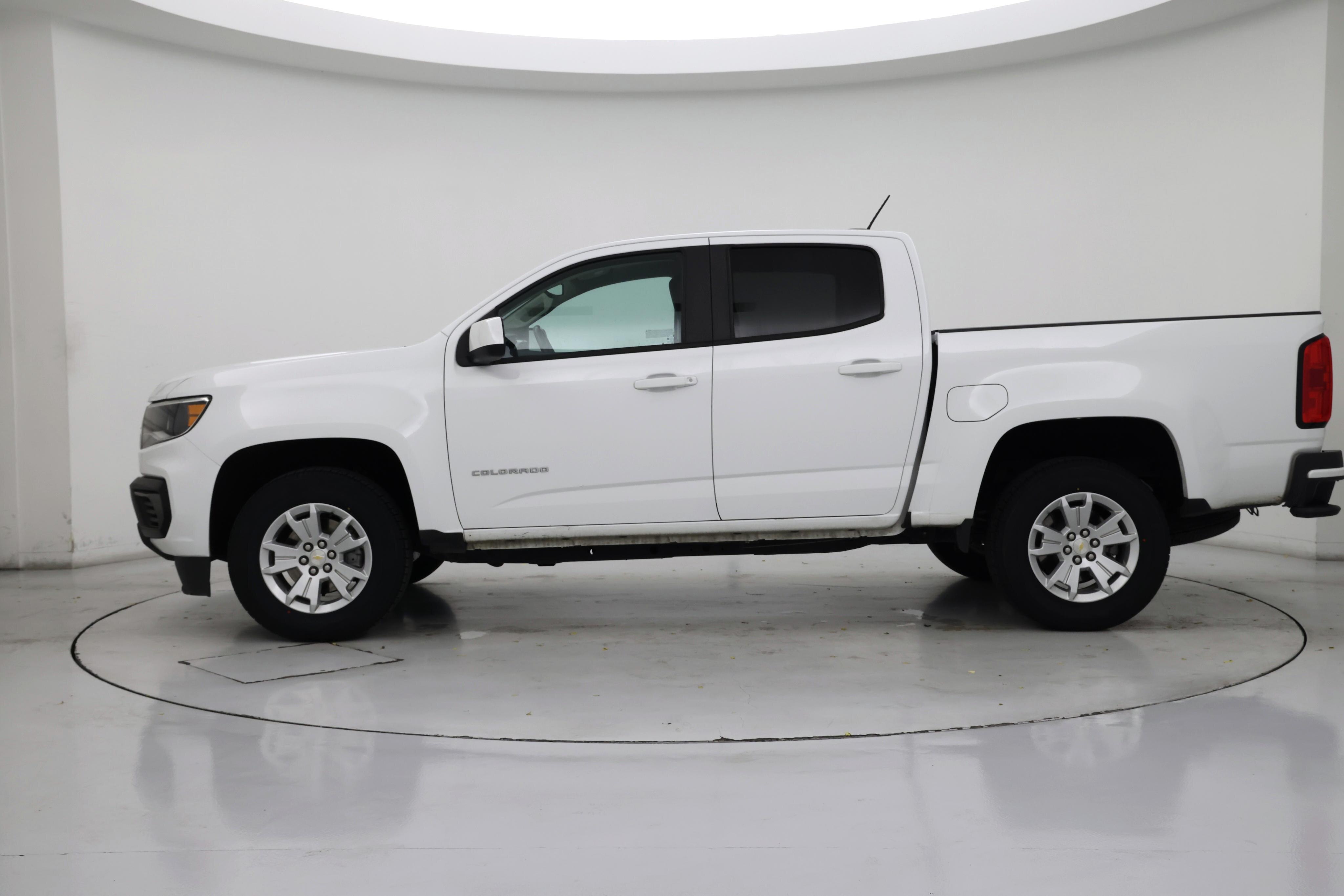 Thumbnail: 2021 Chevrolet Colorado - 3