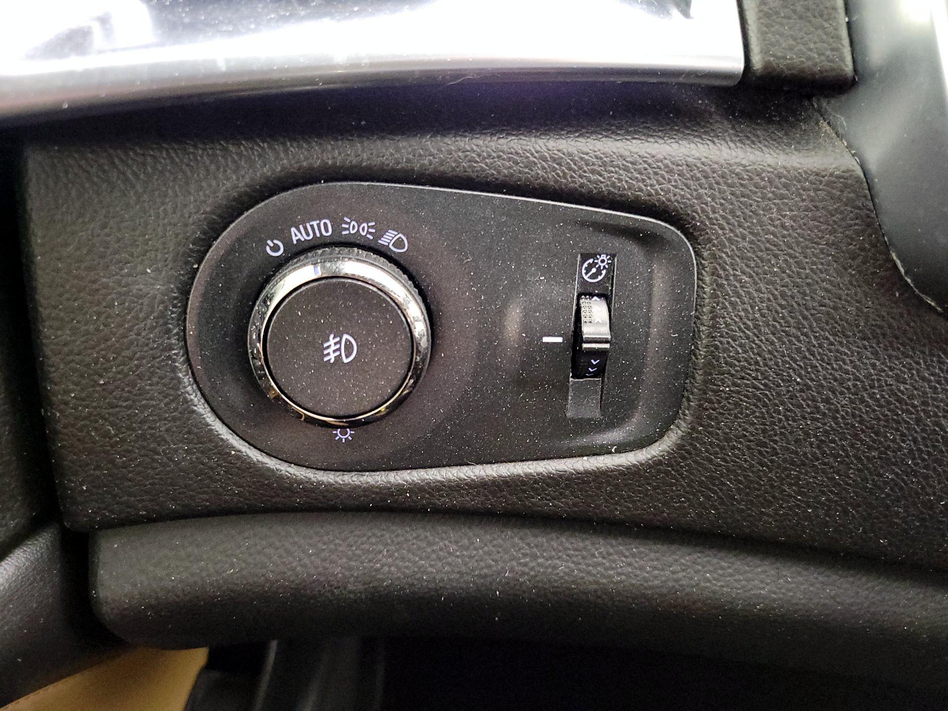 Thumbnail: 2016 Cadillac SRX - 13