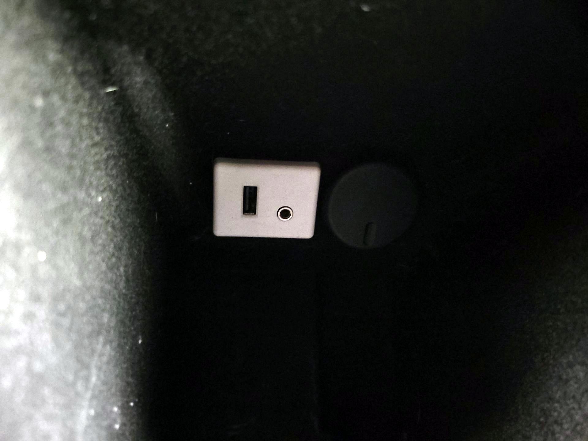 Thumbnail: 2016 Cadillac SRX - 19