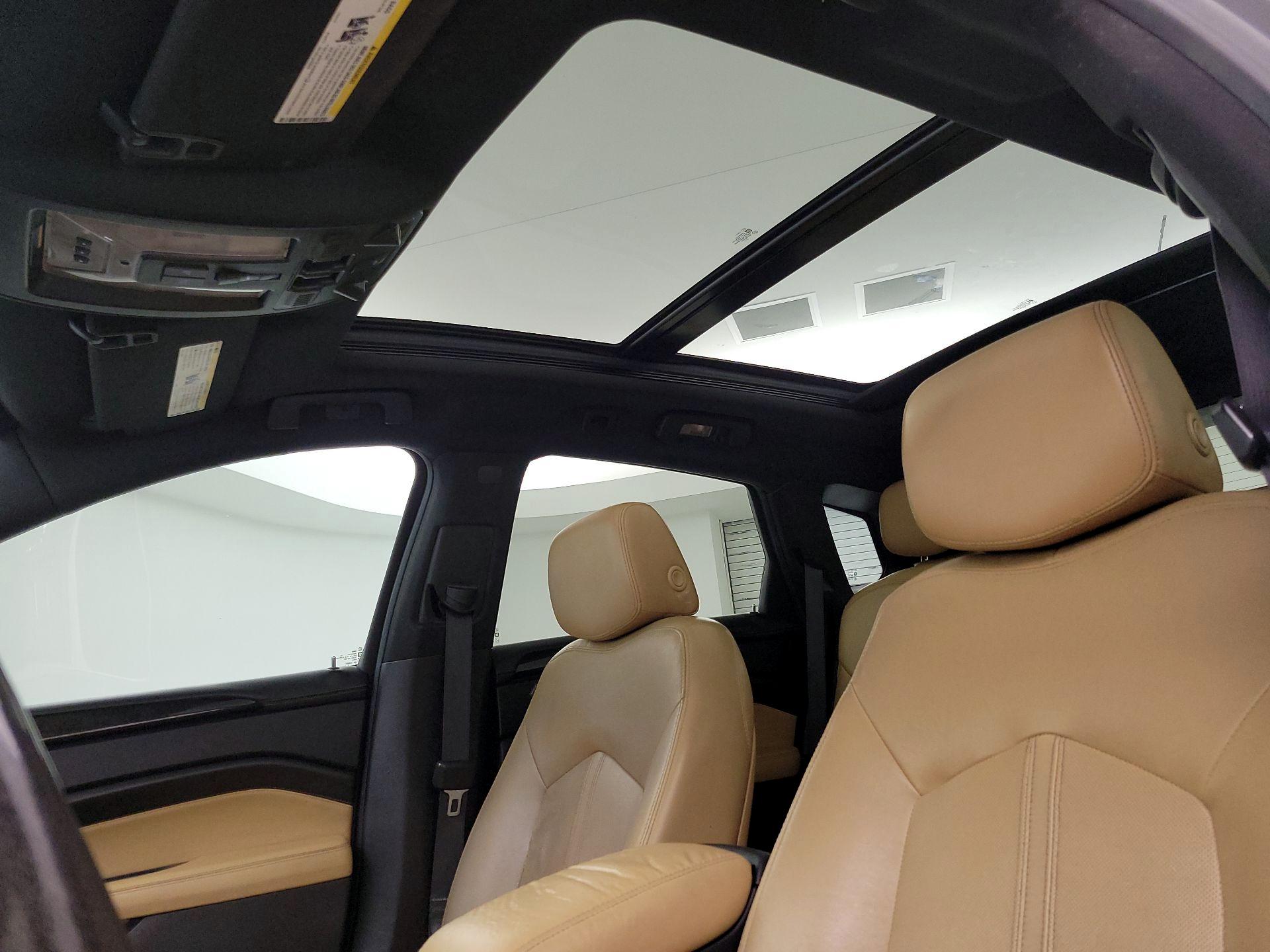 Thumbnail: 2016 Cadillac SRX - 20