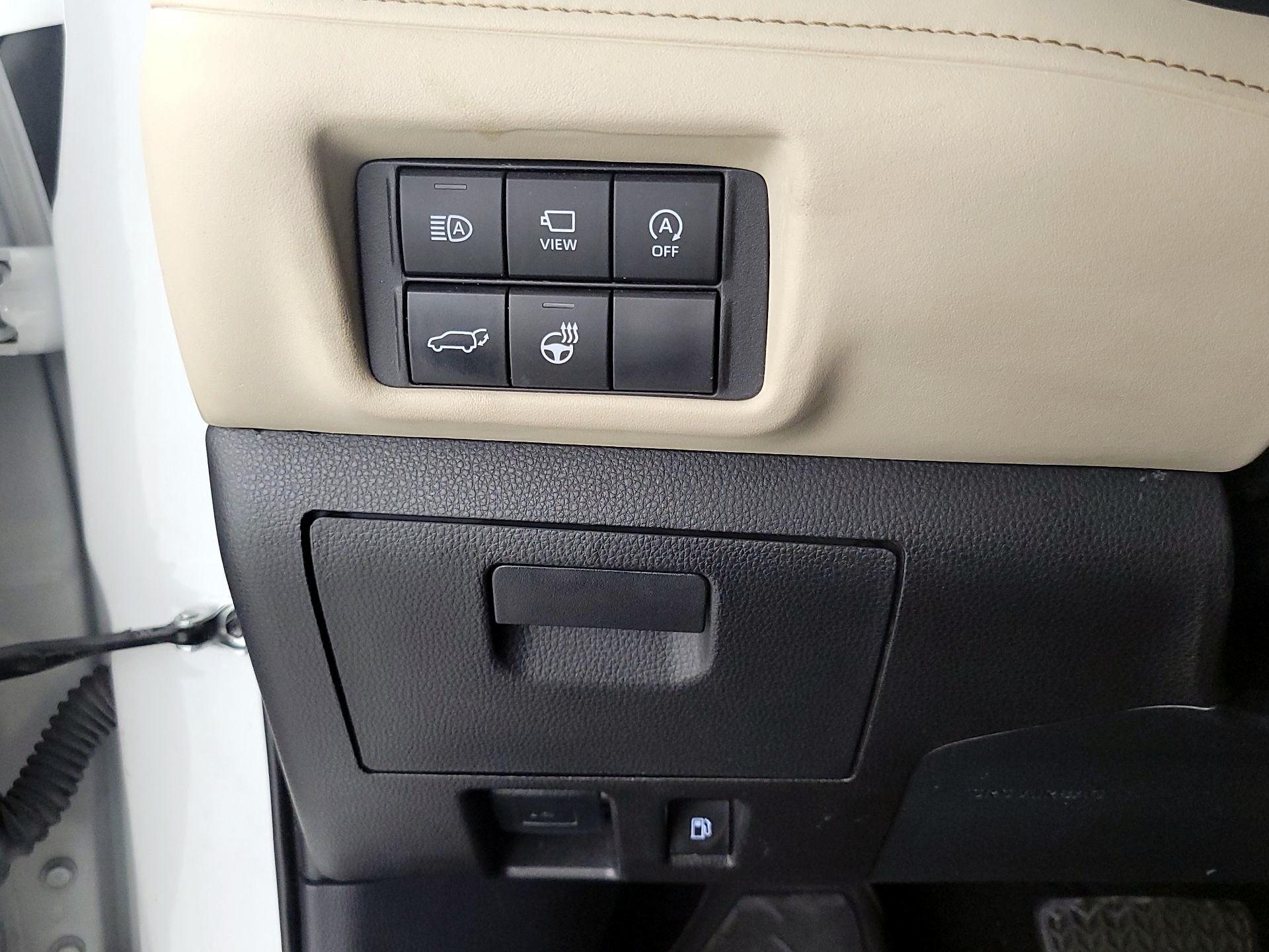 Thumbnail: 2024 Toyota Highlander - 13