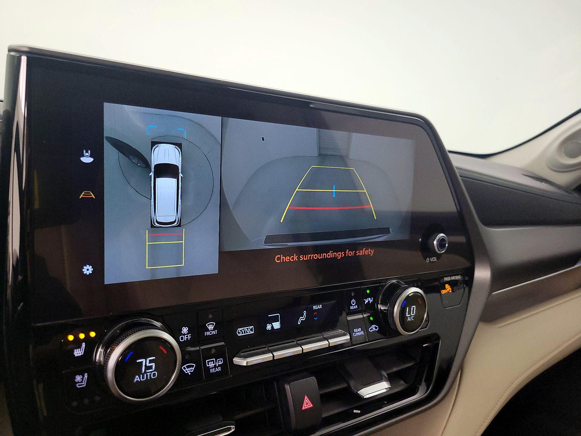 Thumbnail: 2024 Toyota Highlander - 14