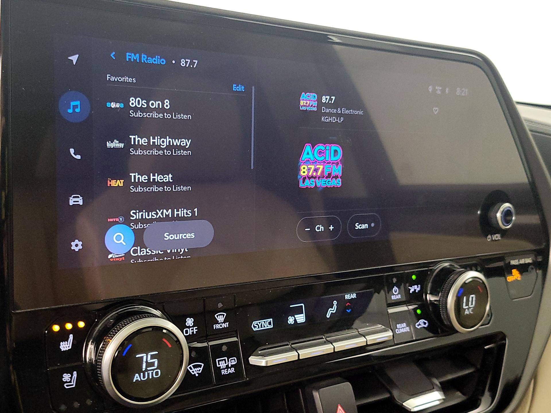 Thumbnail: 2024 Toyota Highlander - 15