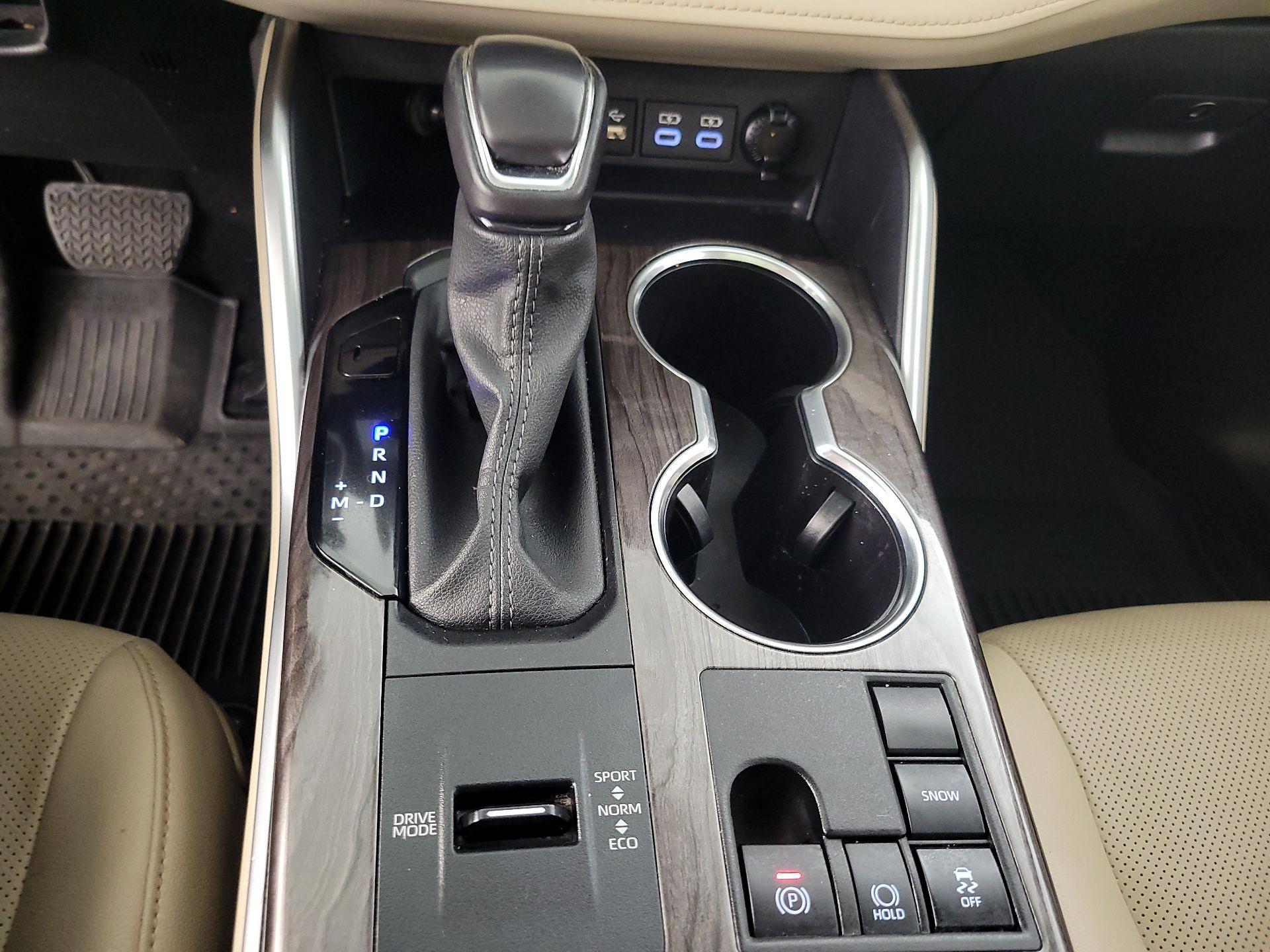 Thumbnail: 2024 Toyota Highlander - 17