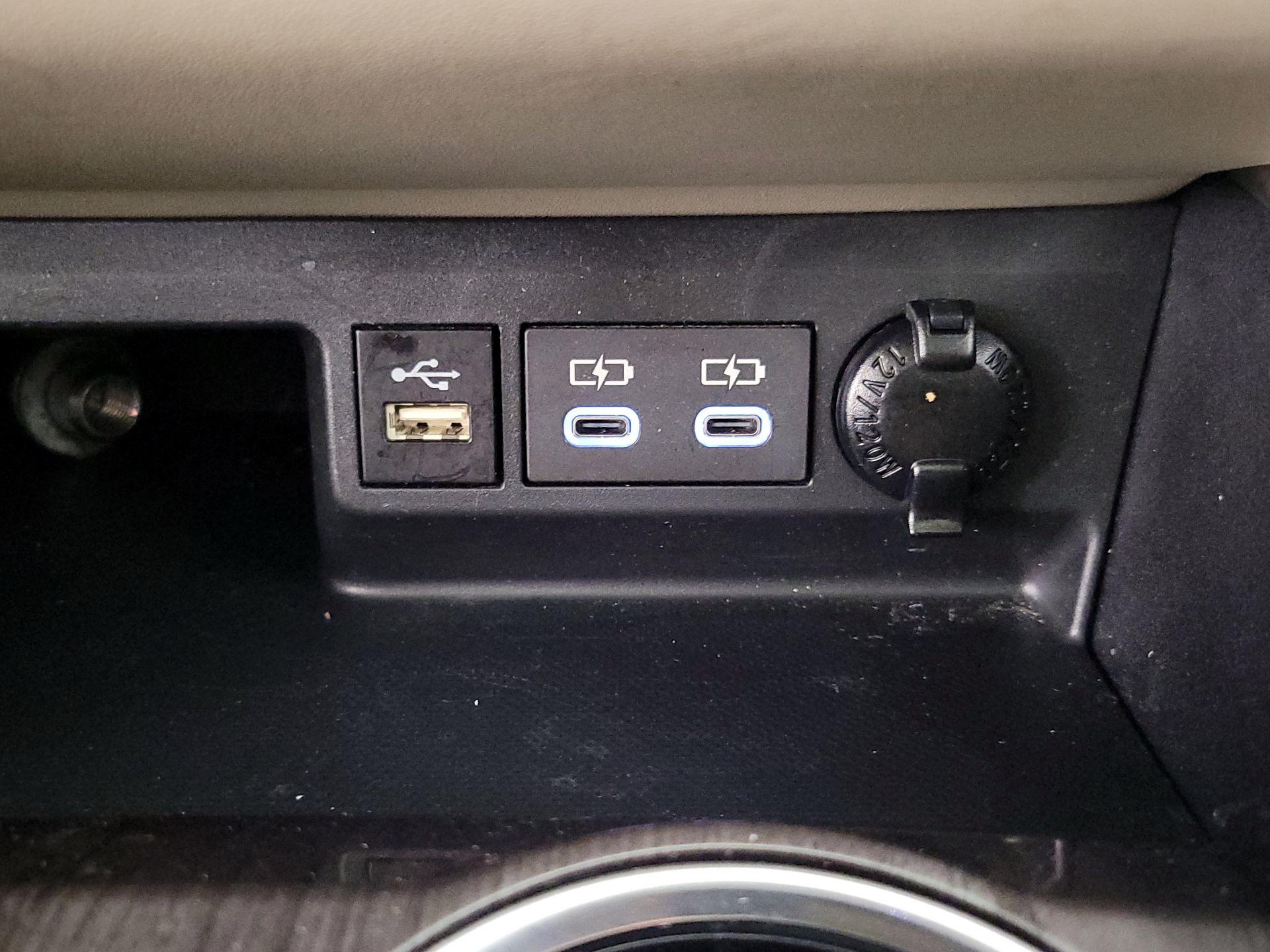 Thumbnail: 2024 Toyota Highlander - 18