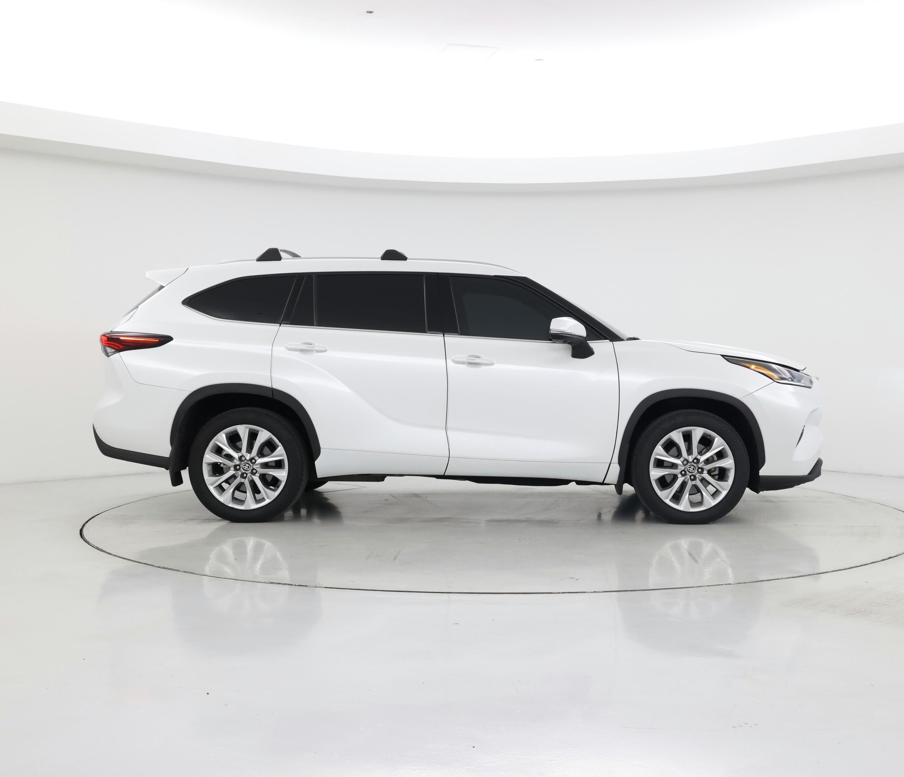 Thumbnail: 2024 Toyota Highlander - 7