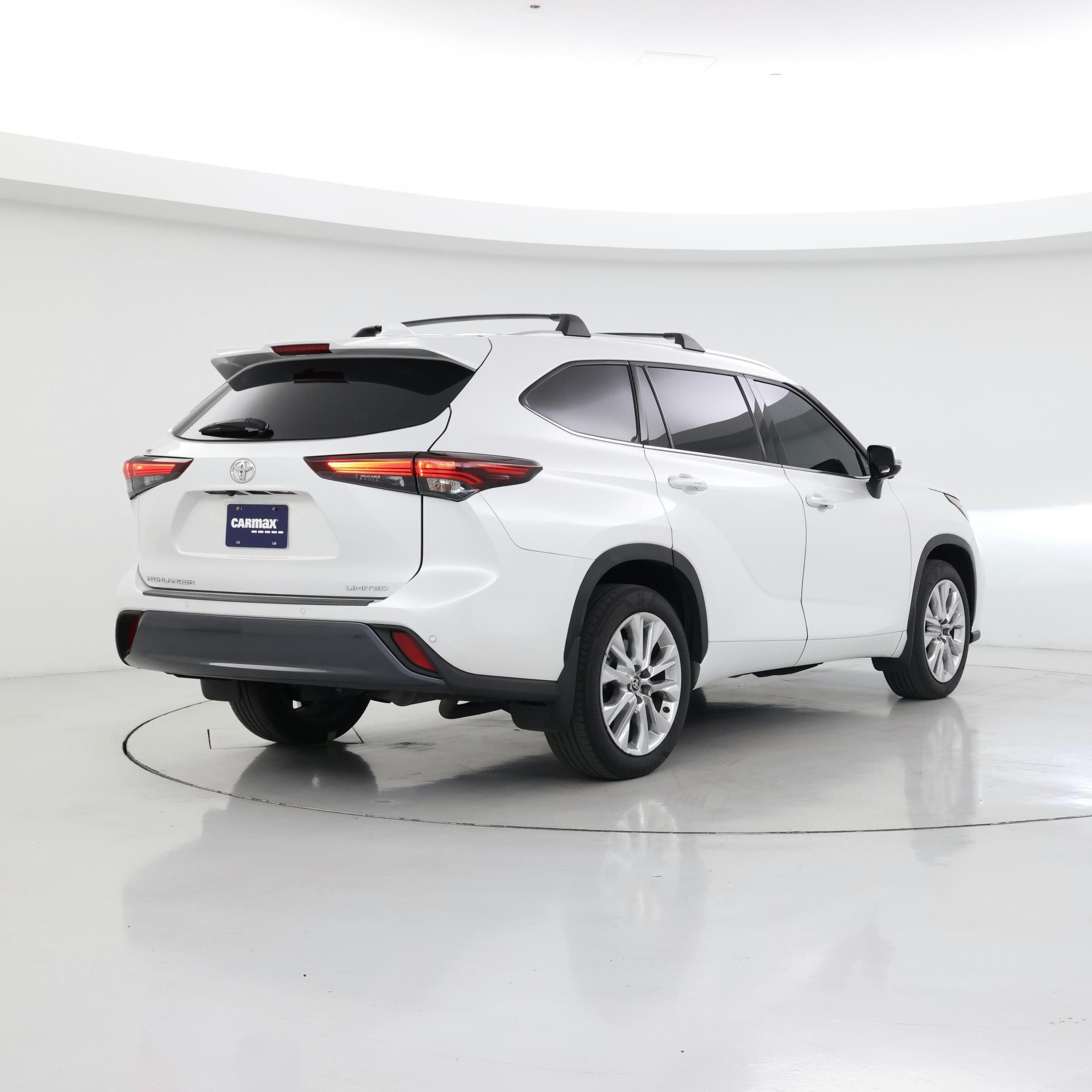 Thumbnail: 2024 Toyota Highlander - 8