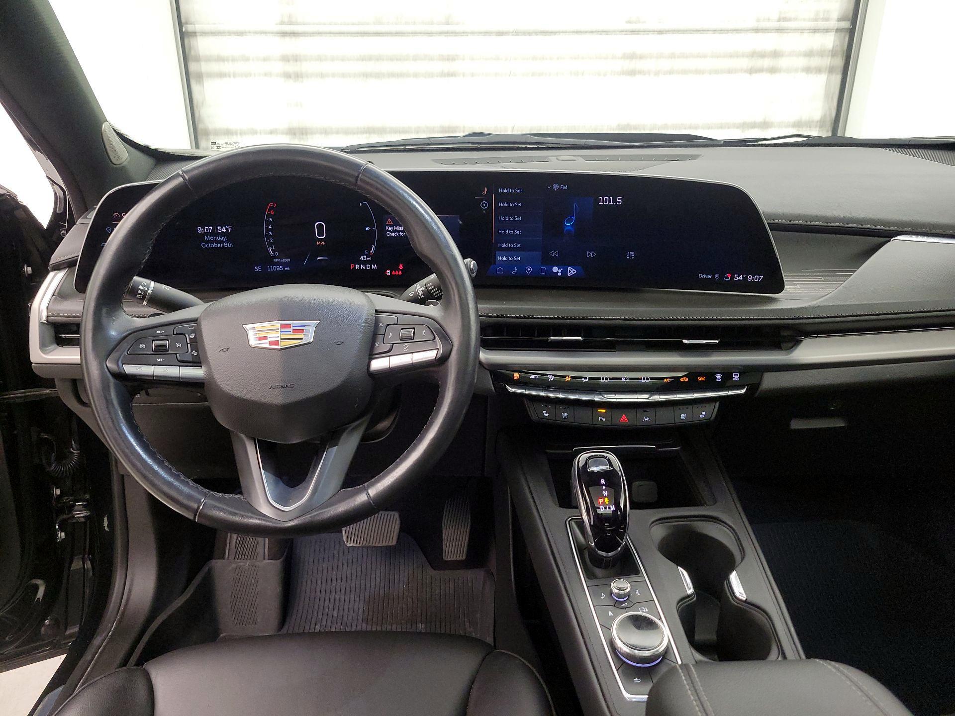Thumbnail: 2024 Cadillac XT4 - 9