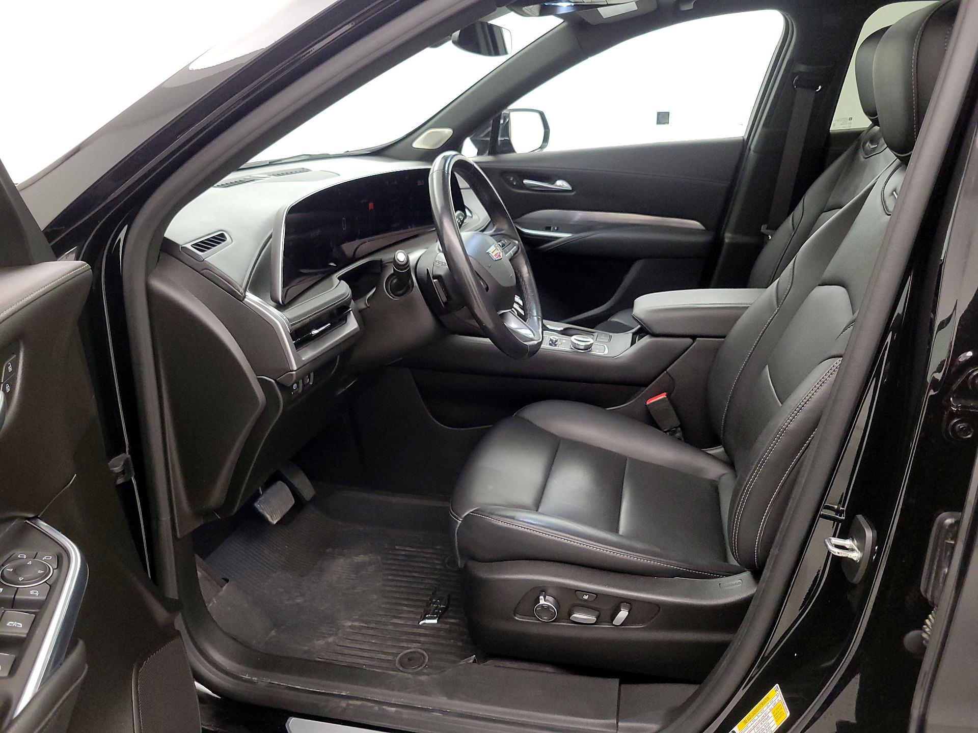 Thumbnail: 2024 Cadillac XT4 - 11