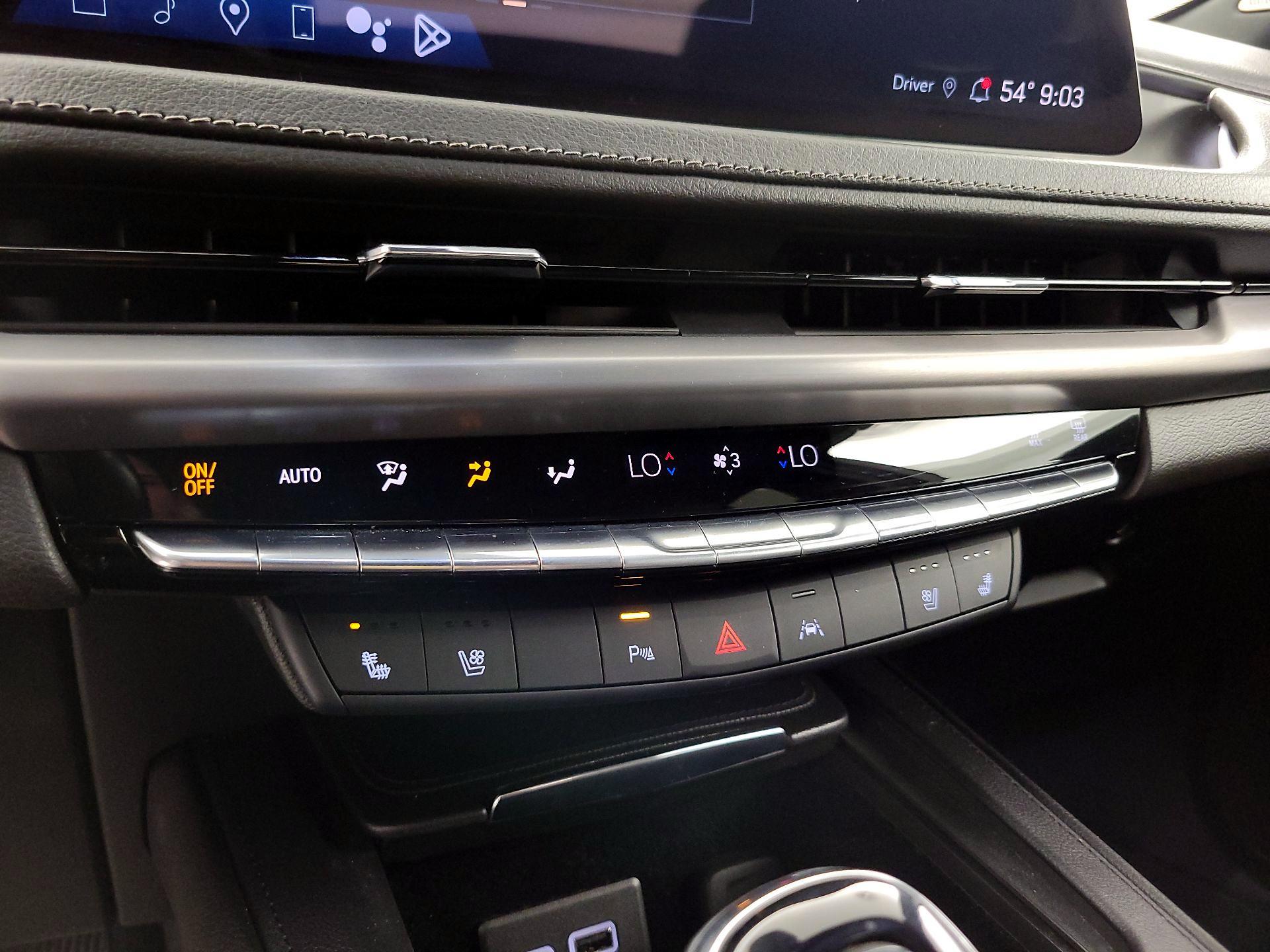 Thumbnail: 2024 Cadillac XT4 - 16