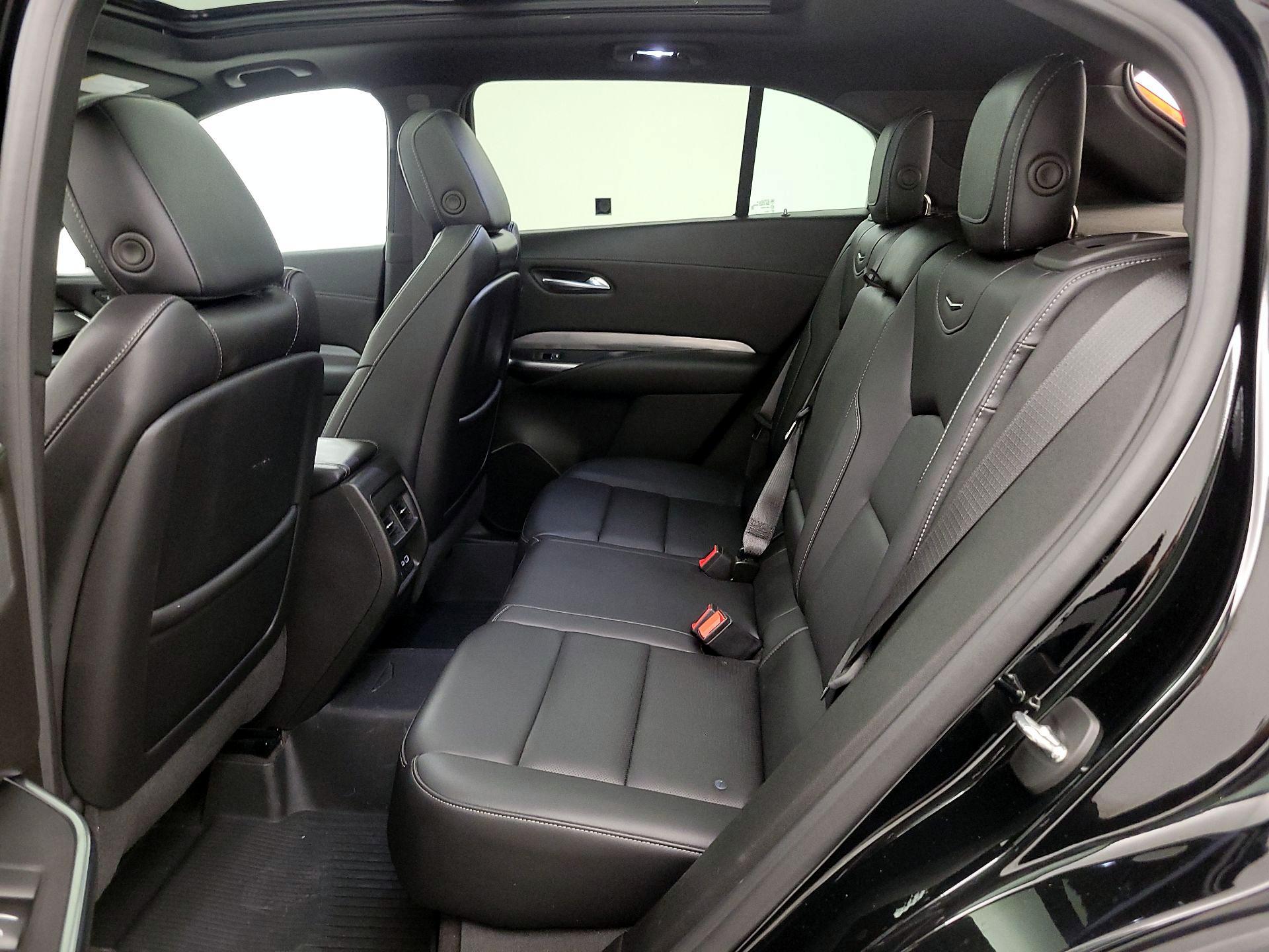 Thumbnail: 2024 Cadillac XT4 - 20