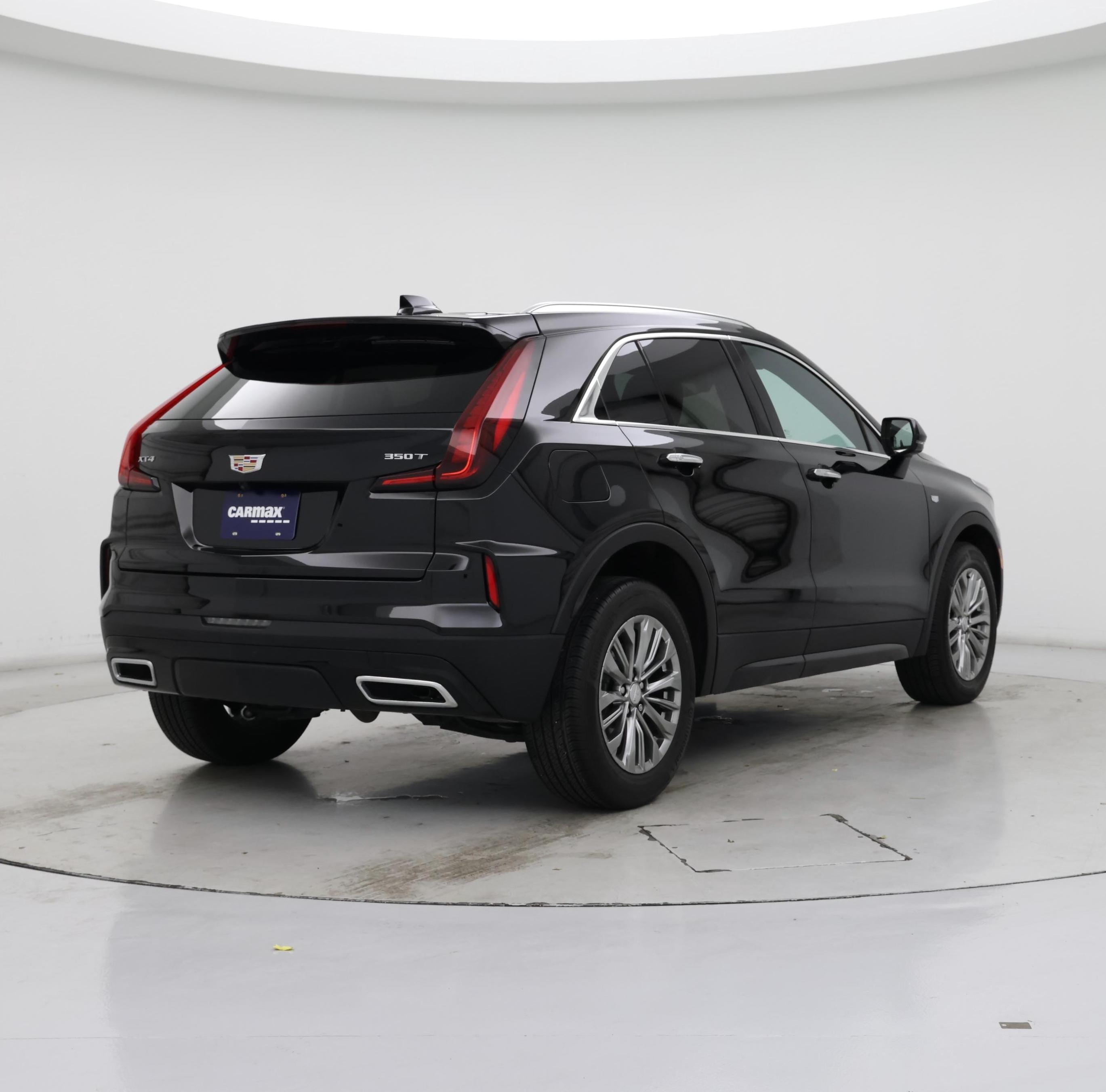 Thumbnail: 2024 Cadillac XT4 - 8
