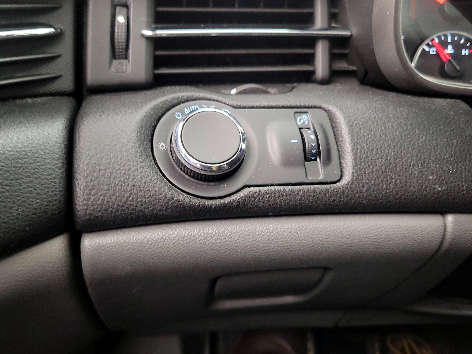 Thumbnail: 2014 Chevrolet Malibu - 13