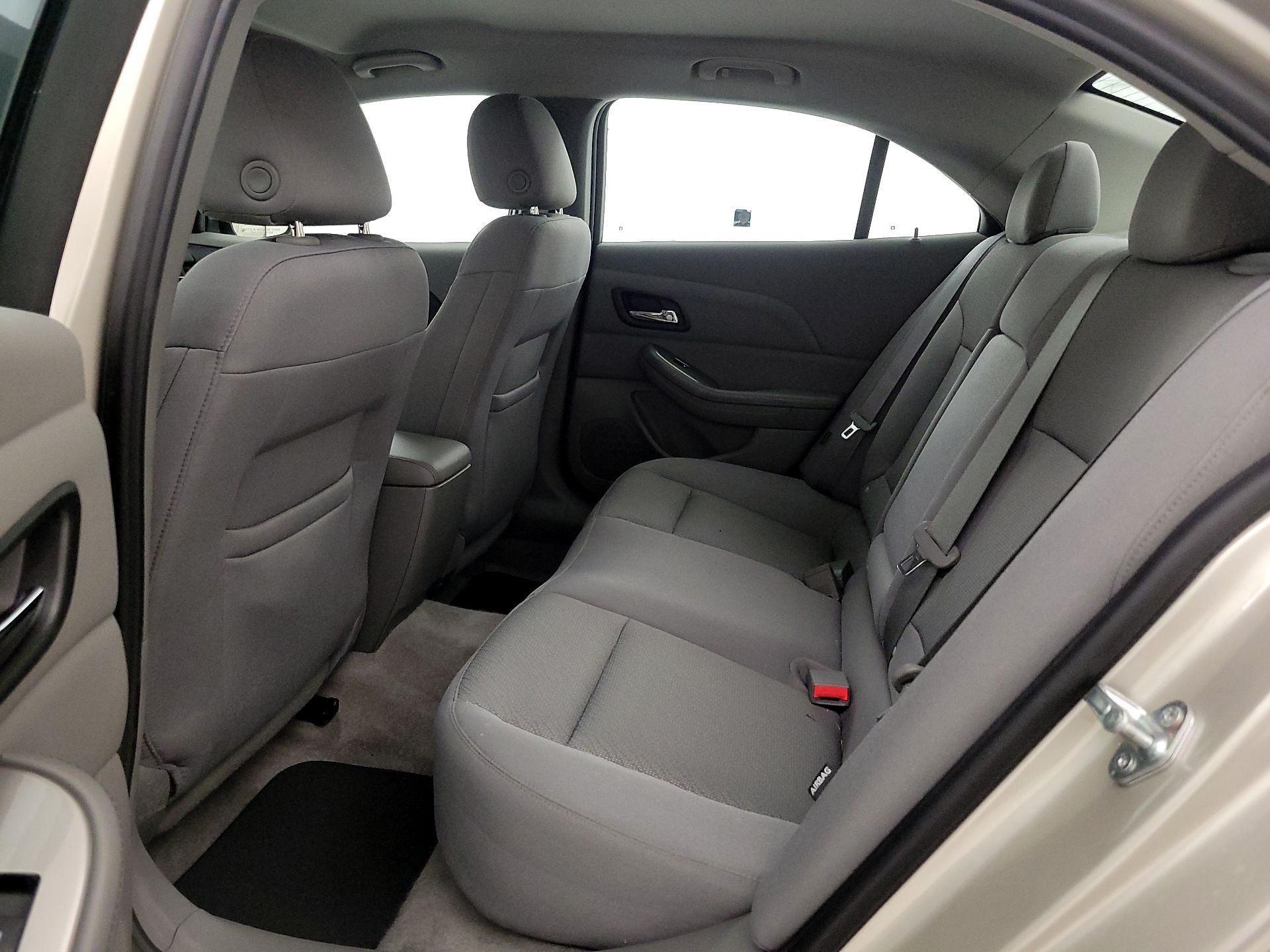 Thumbnail: 2014 Chevrolet Malibu - 17