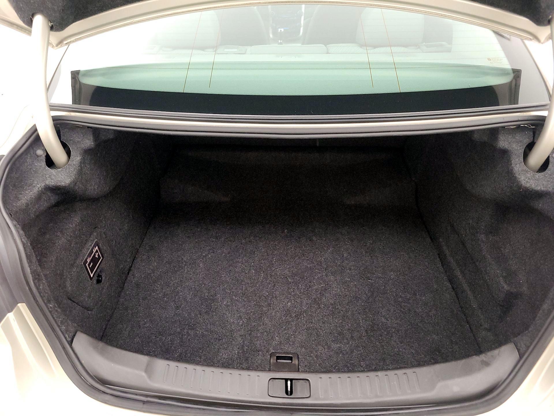 Thumbnail: 2014 Chevrolet Malibu - 18