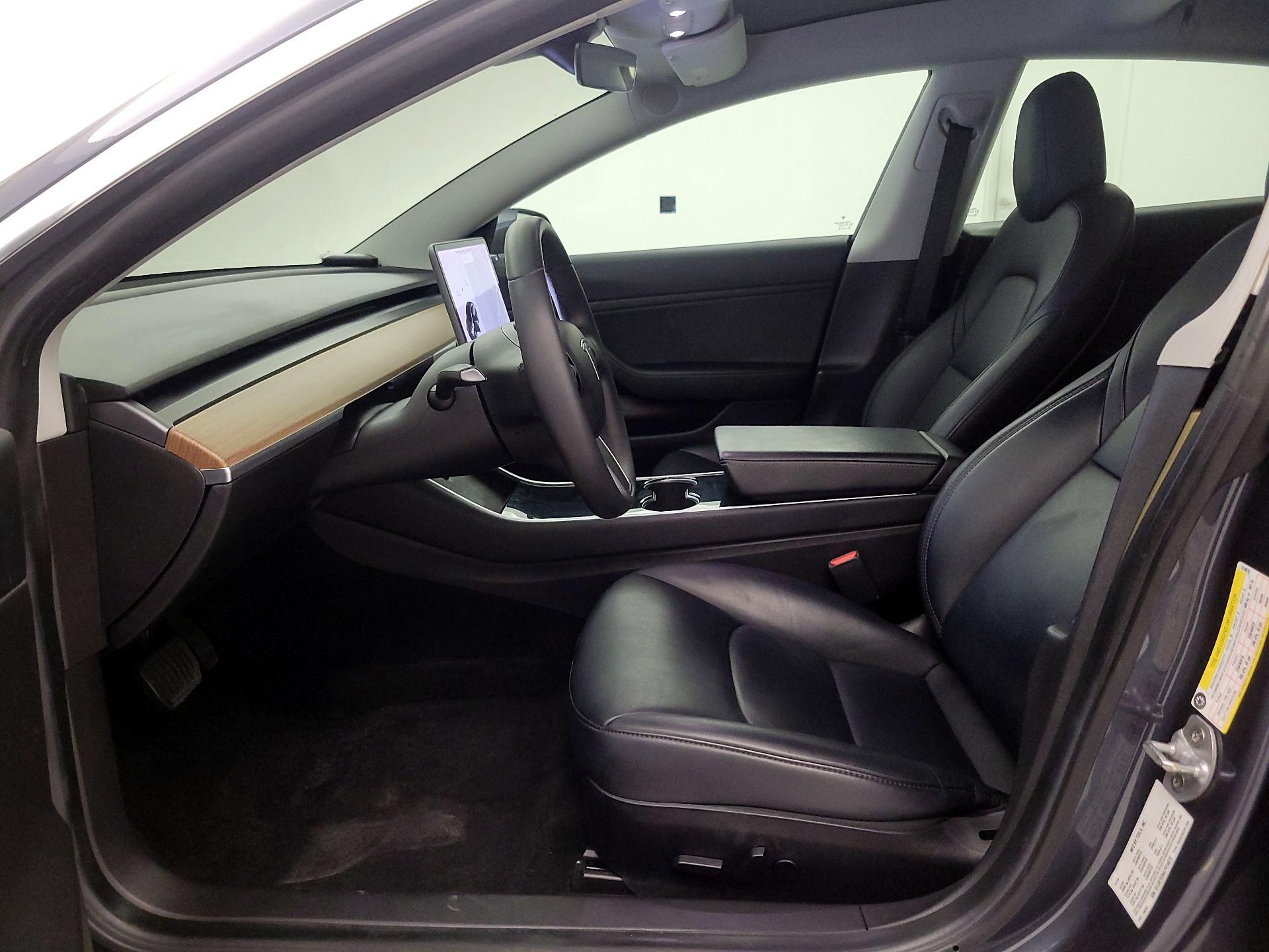 Thumbnail: 2020 Tesla Model 3 - 11