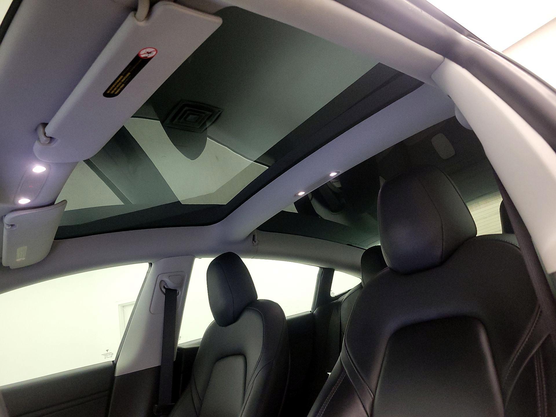 Thumbnail: 2020 Tesla Model 3 - 18