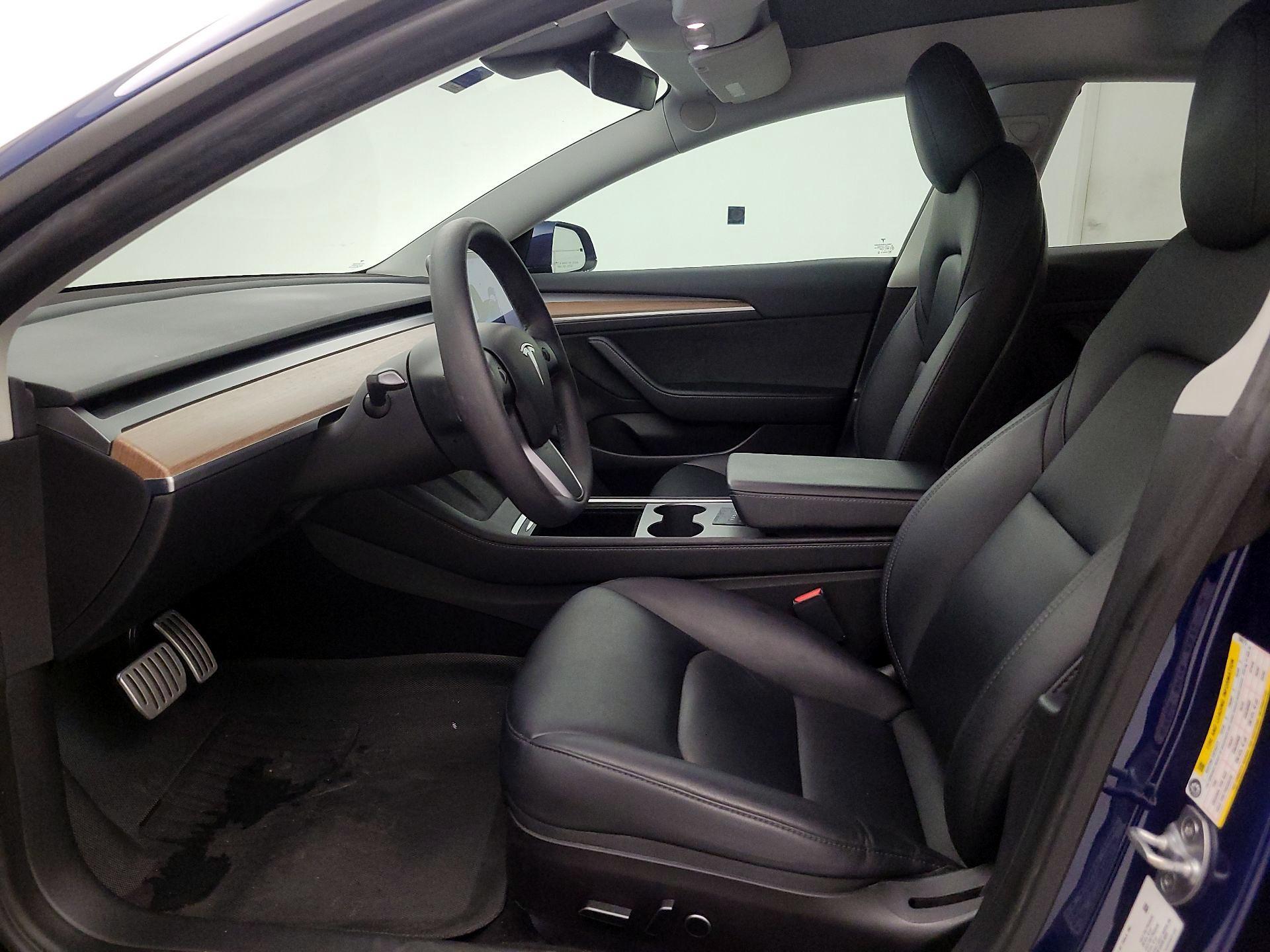 Thumbnail: 2022 Tesla Model 3 - 11