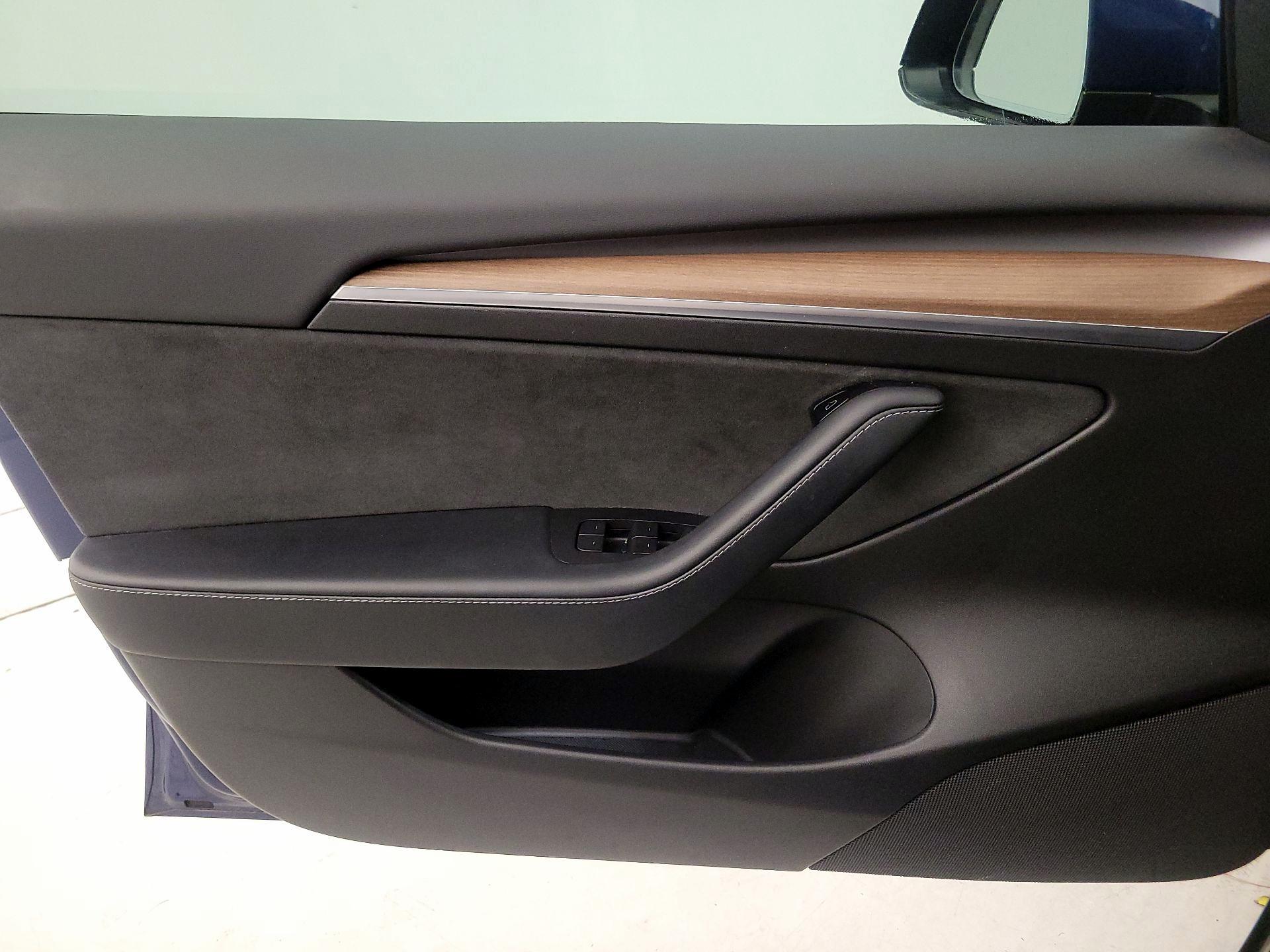 Thumbnail: 2022 Tesla Model 3 - 12