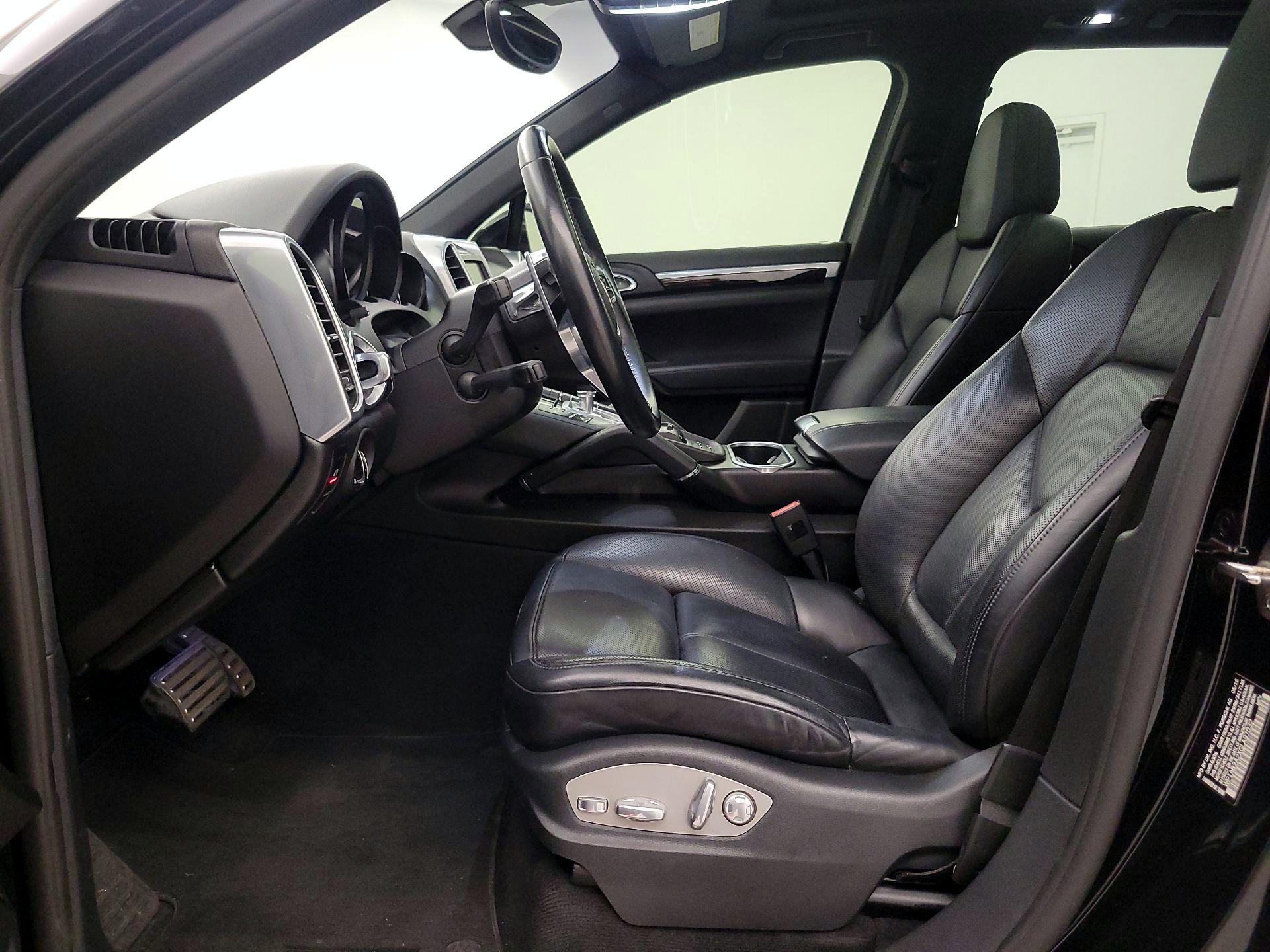 Thumbnail: 2016 Porsche Cayenne - 11