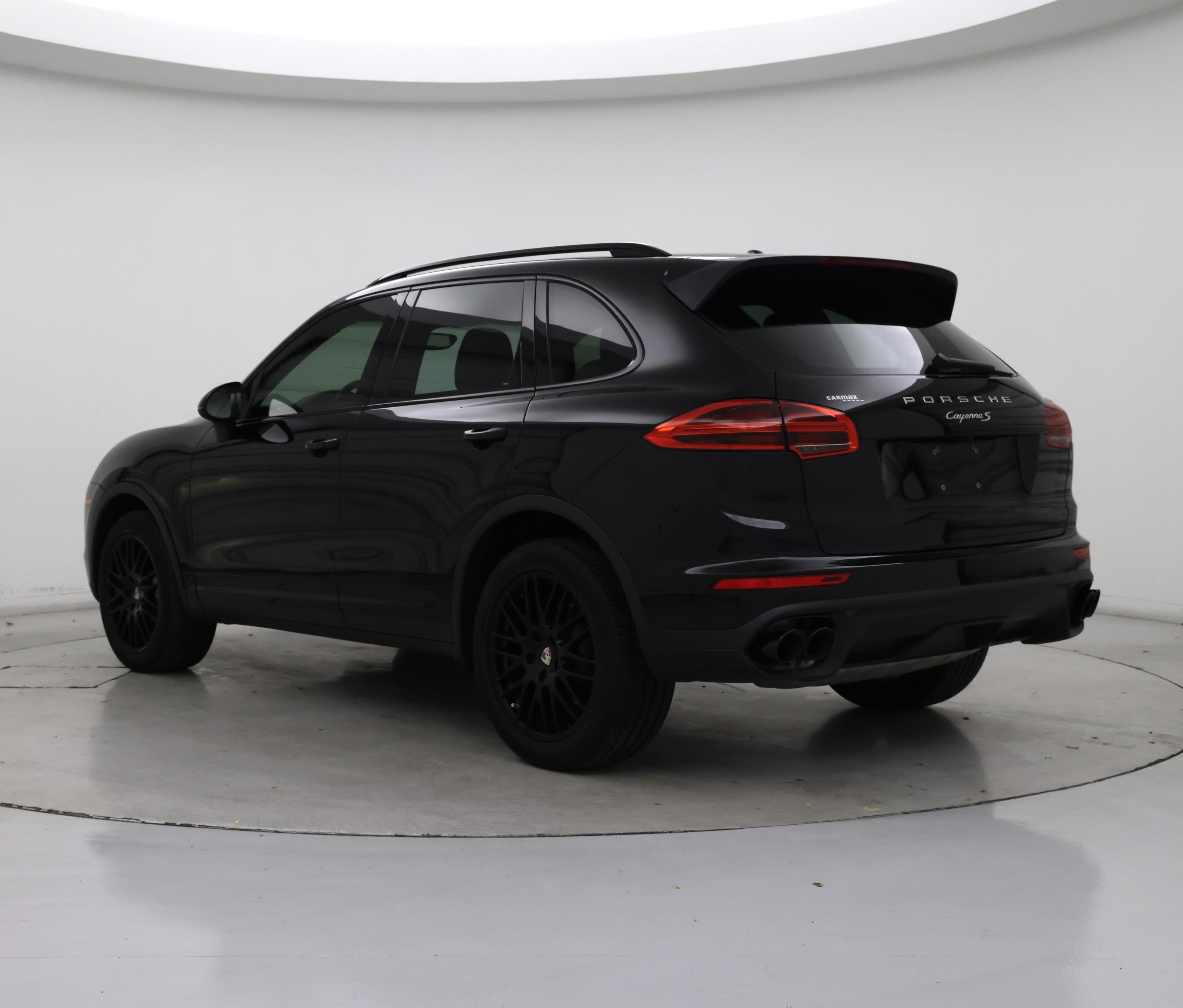 Thumbnail: 2016 Porsche Cayenne - 2