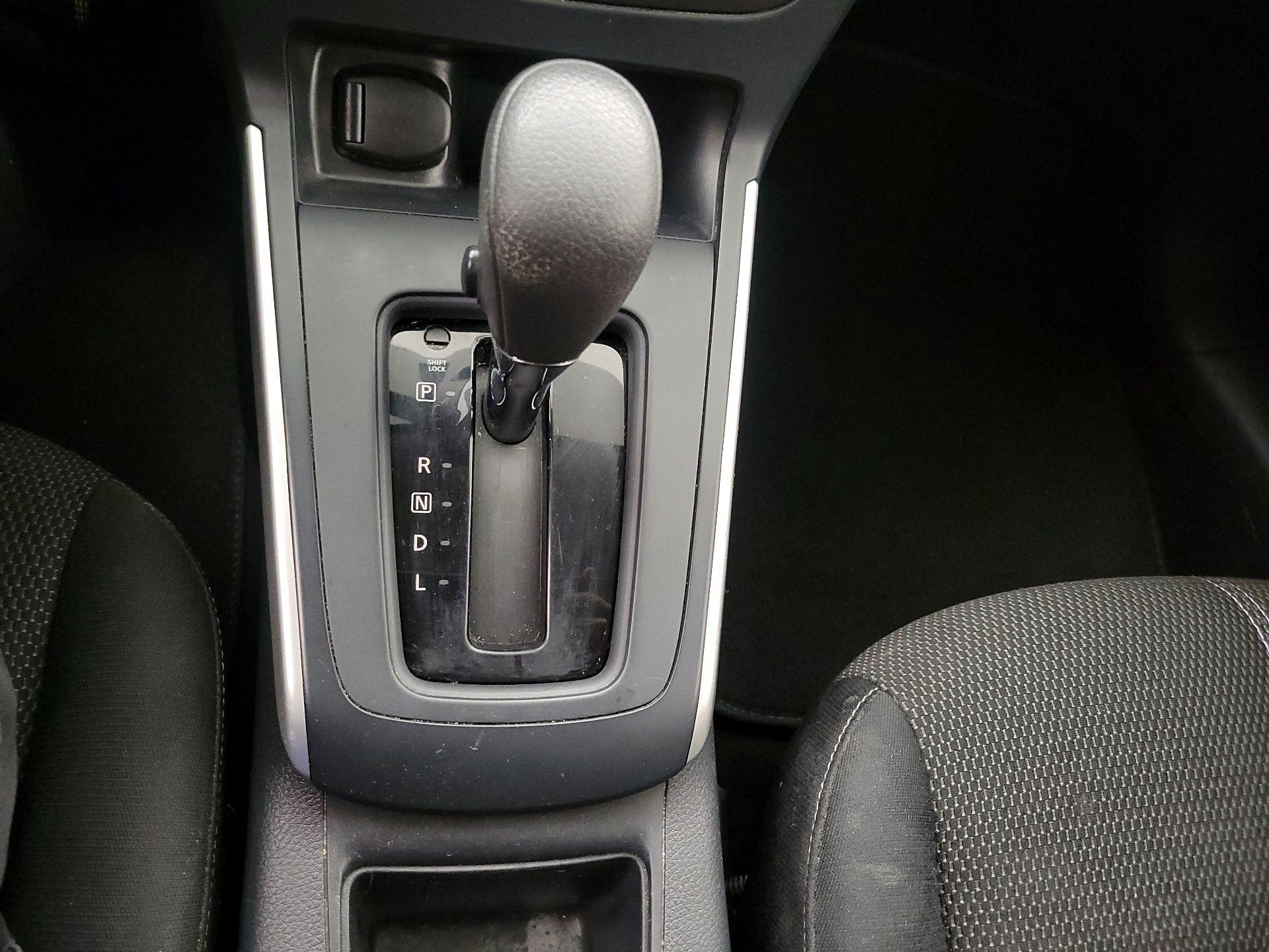 Thumbnail: 2016 Nissan Sentra - 16