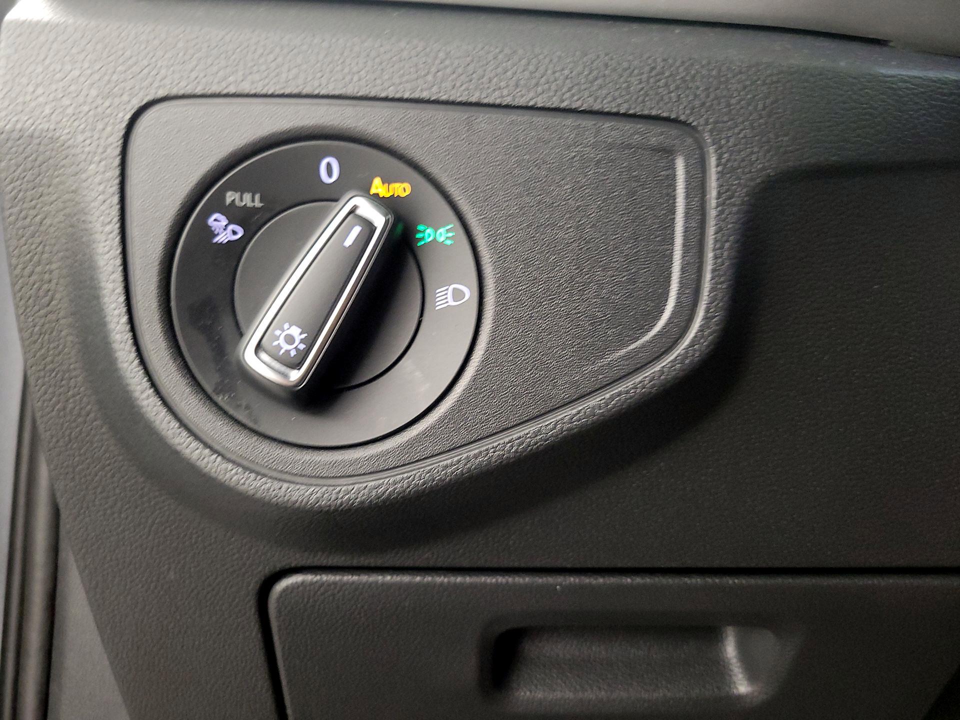 Thumbnail: 2021 Volkswagen Atlas - 13