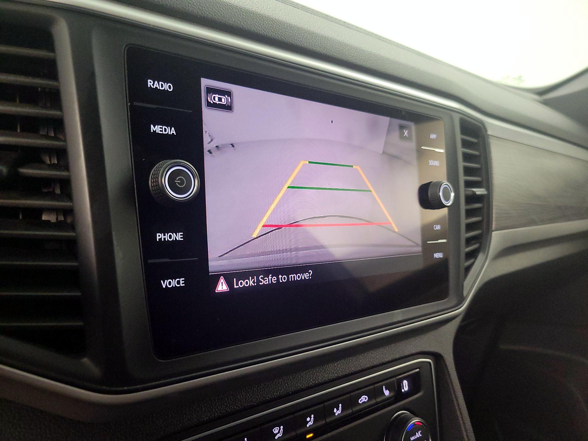 Thumbnail: 2021 Volkswagen Atlas - 14