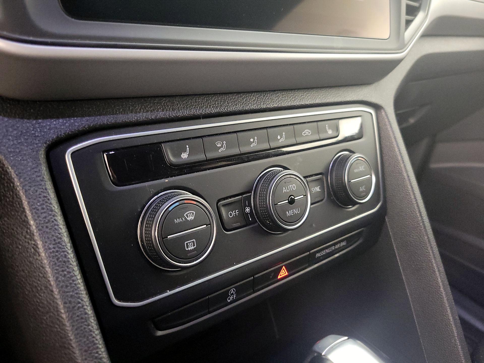 Thumbnail: 2021 Volkswagen Atlas - 16