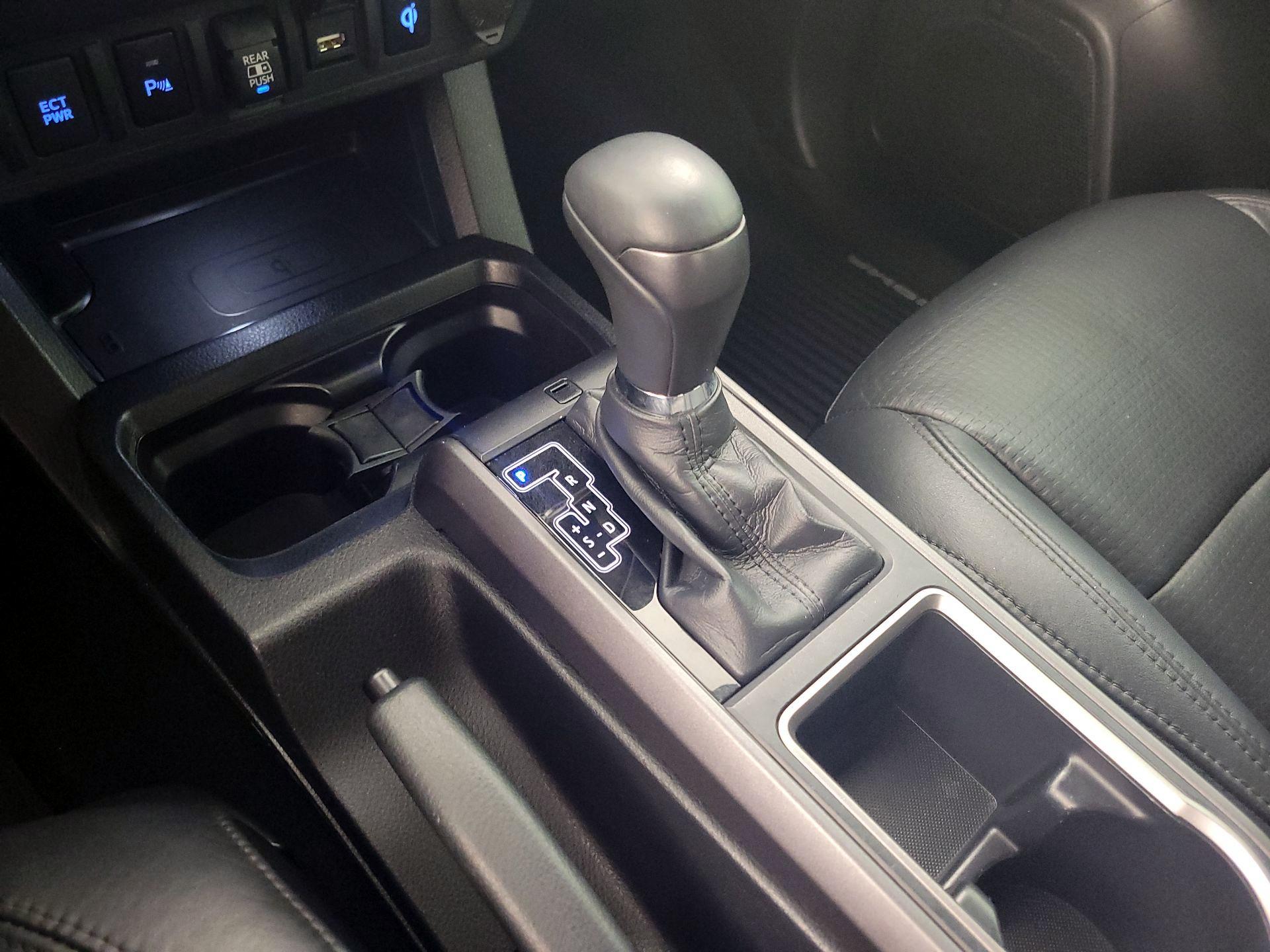 Thumbnail: 2020 Toyota Tacoma - 18