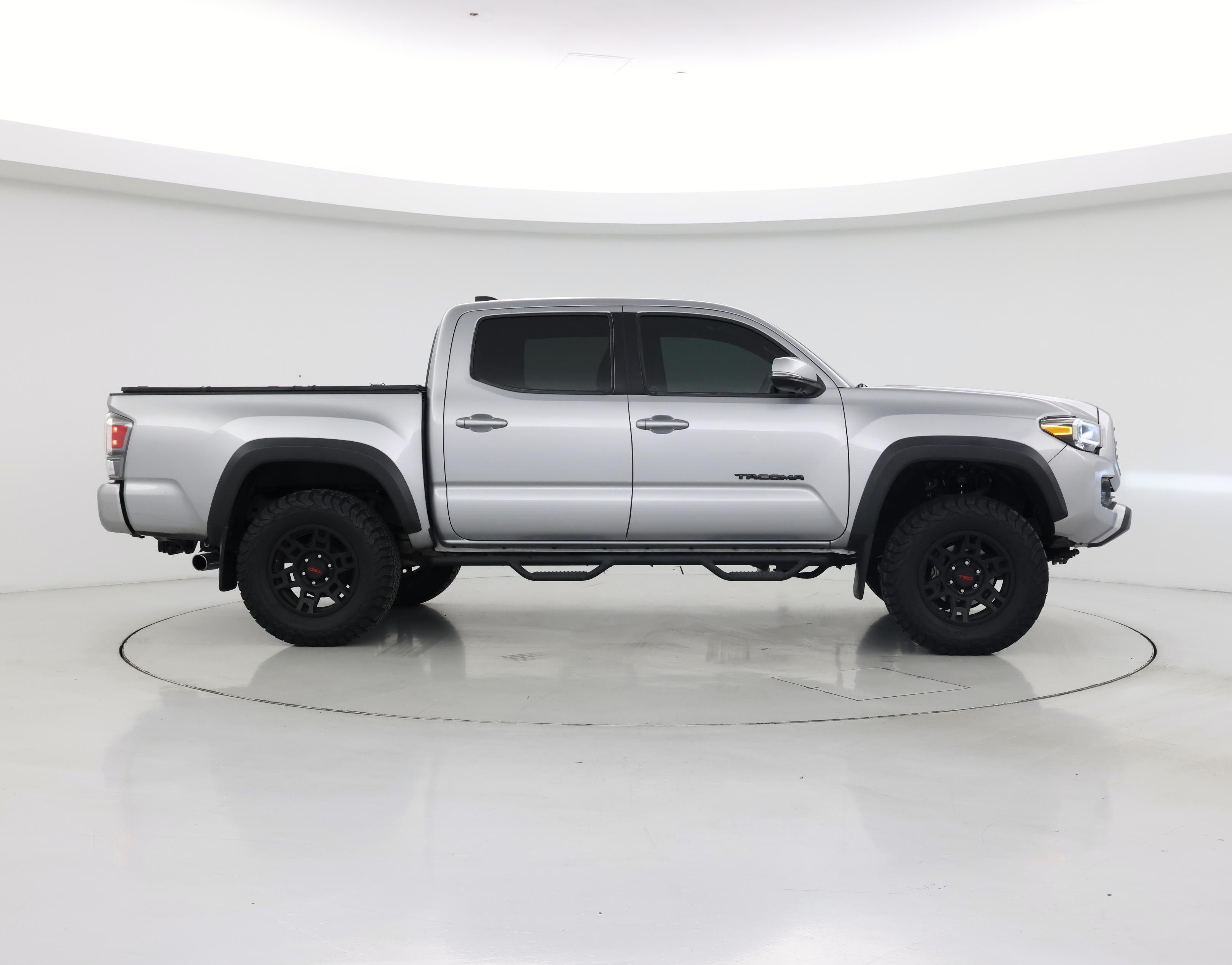 Thumbnail: 2020 Toyota Tacoma - 7