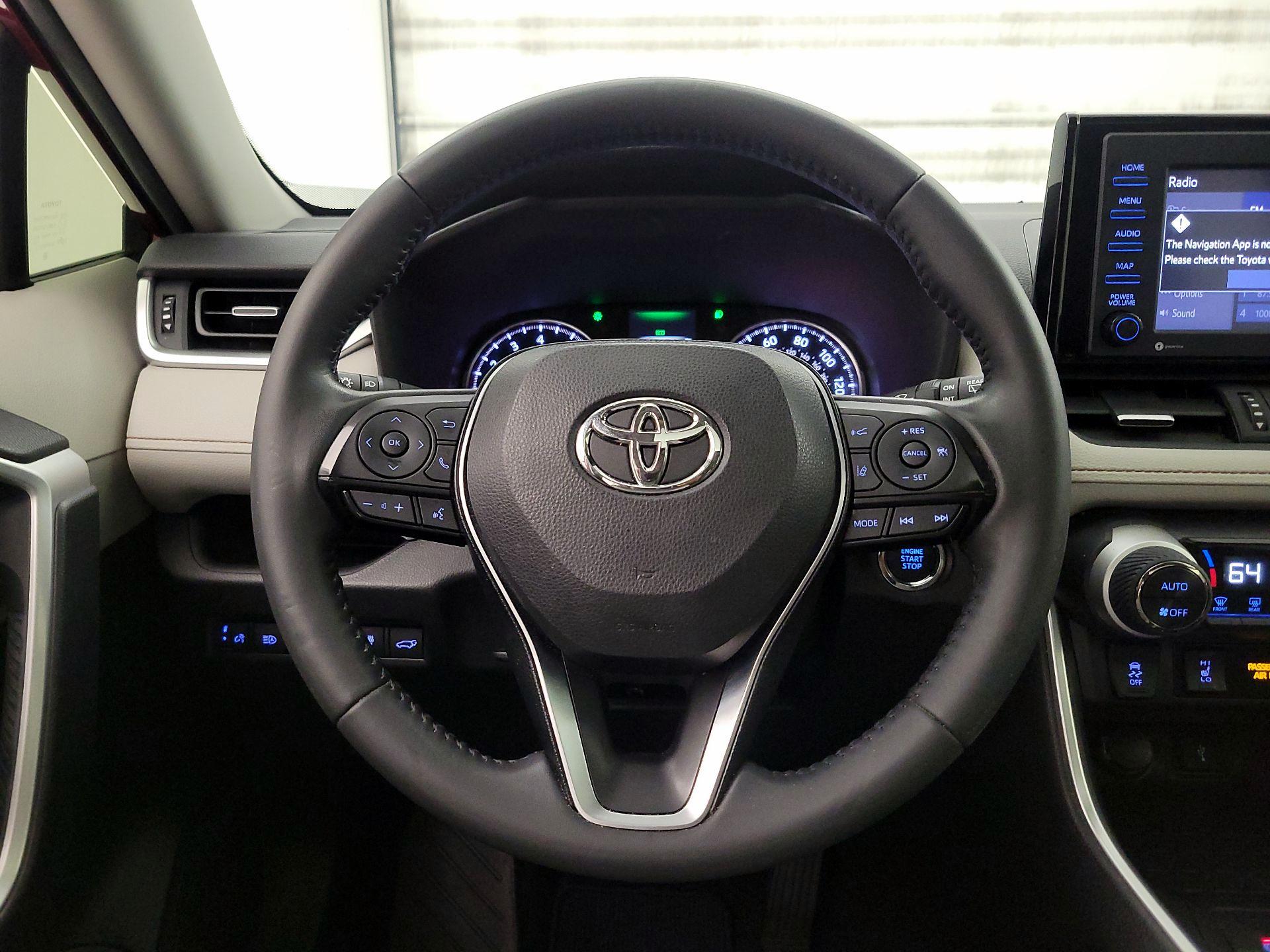 Thumbnail: 2021 Toyota RAV4 - 10