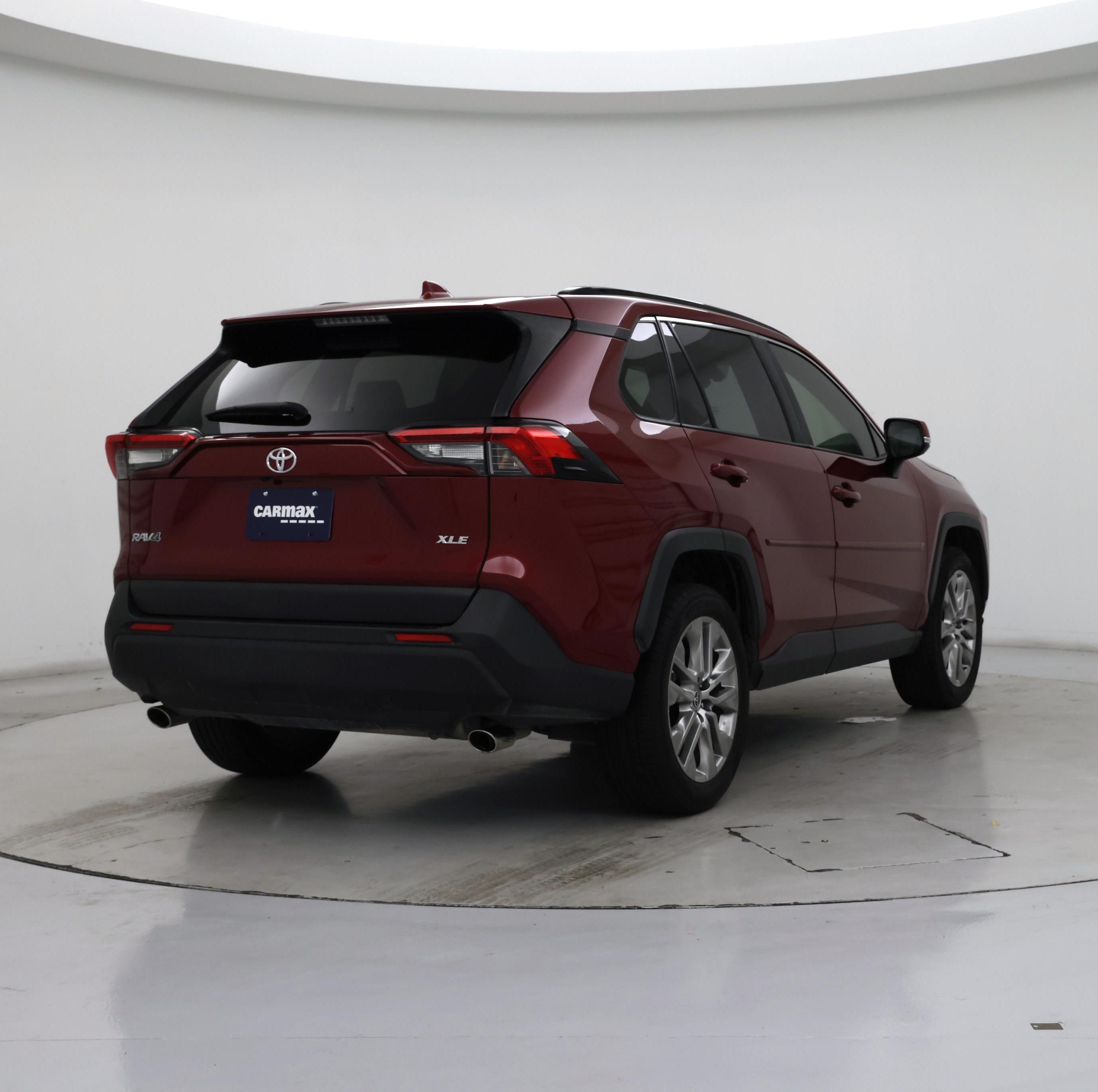 Thumbnail: 2021 Toyota RAV4 - 8