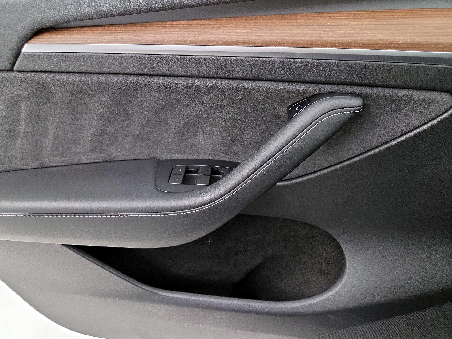 Thumbnail: 2023 Tesla Model Y - 12