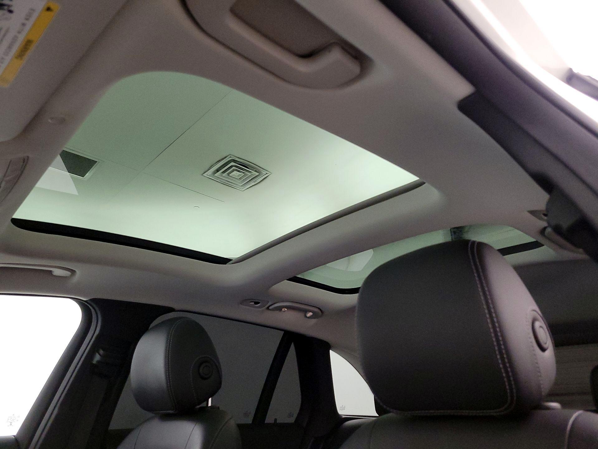 Thumbnail: 2020 Mercedes-Benz GLC - 20