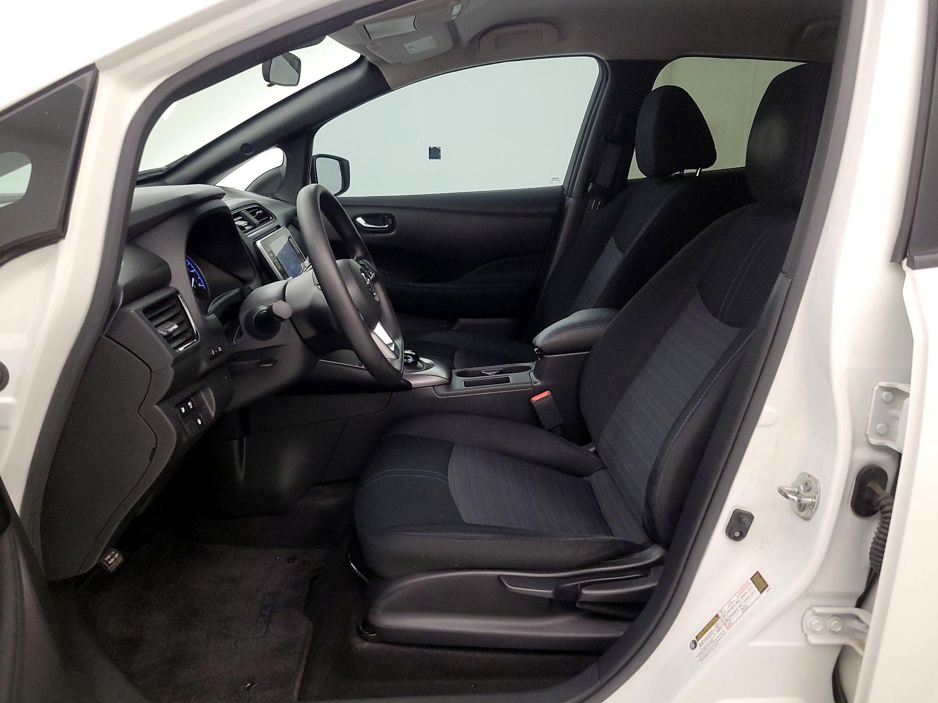 Thumbnail: 2022 Nissan Leaf - 11