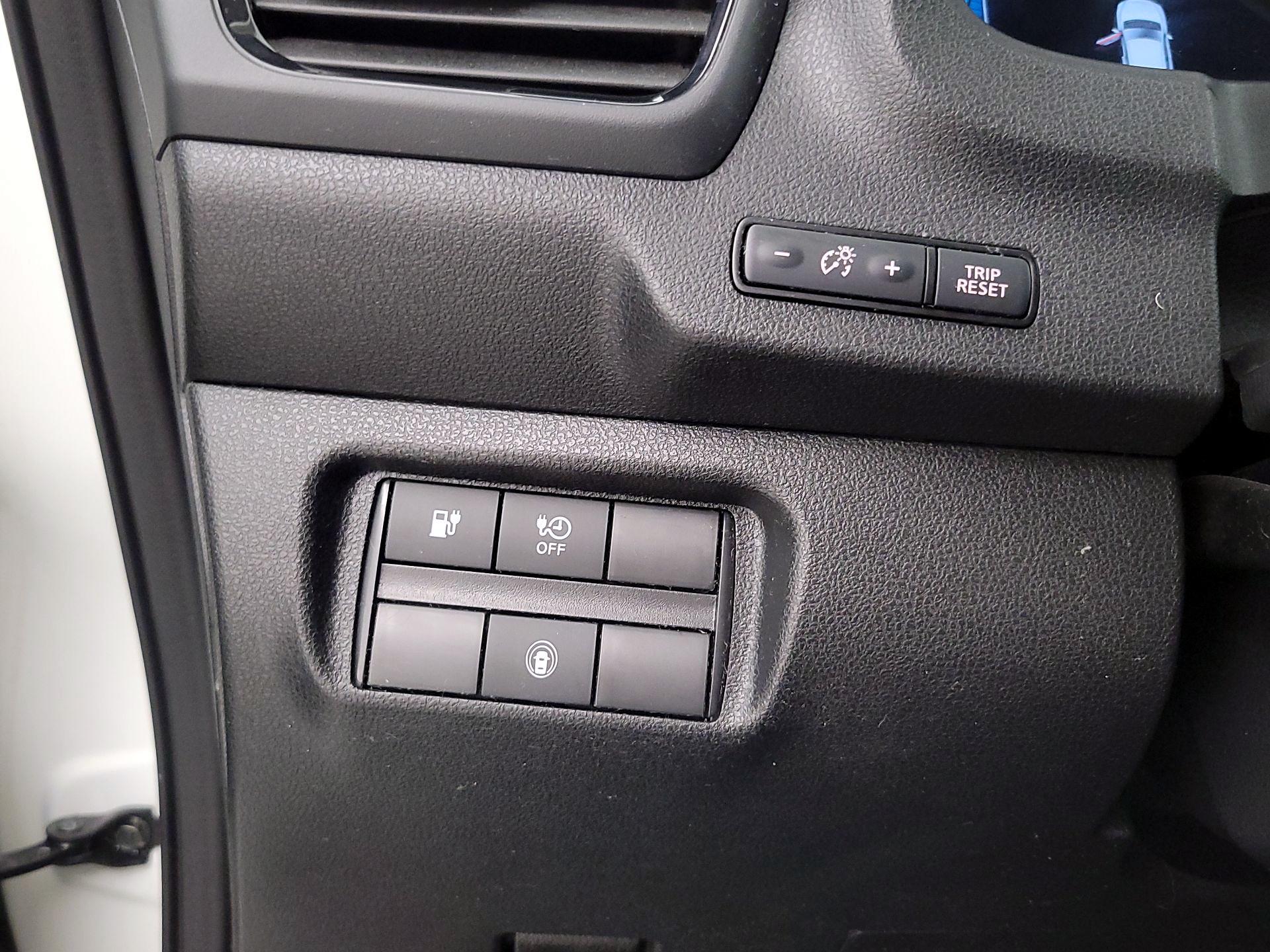 Thumbnail: 2022 Nissan Leaf - 13