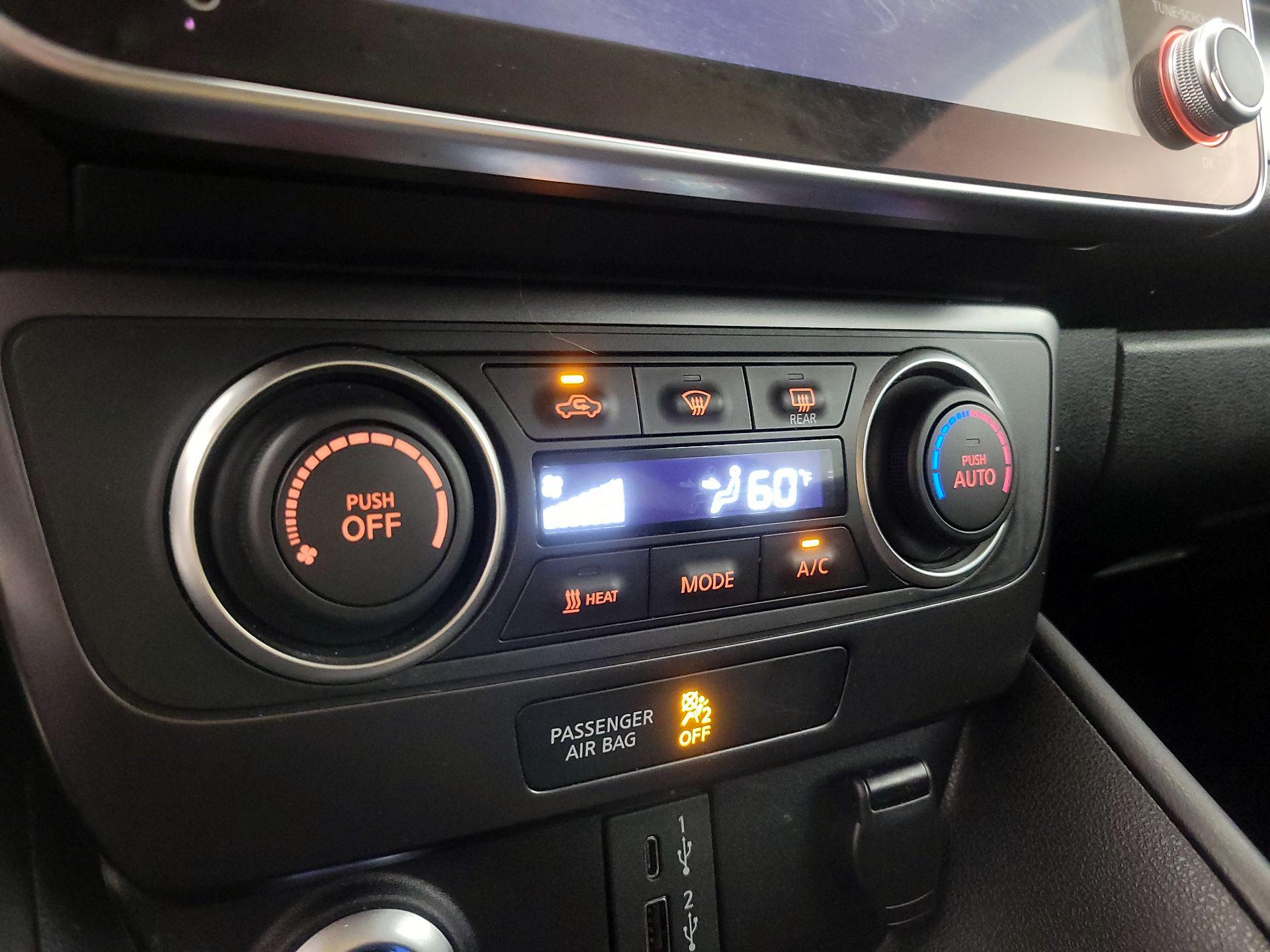 Thumbnail: 2022 Nissan Leaf - 16