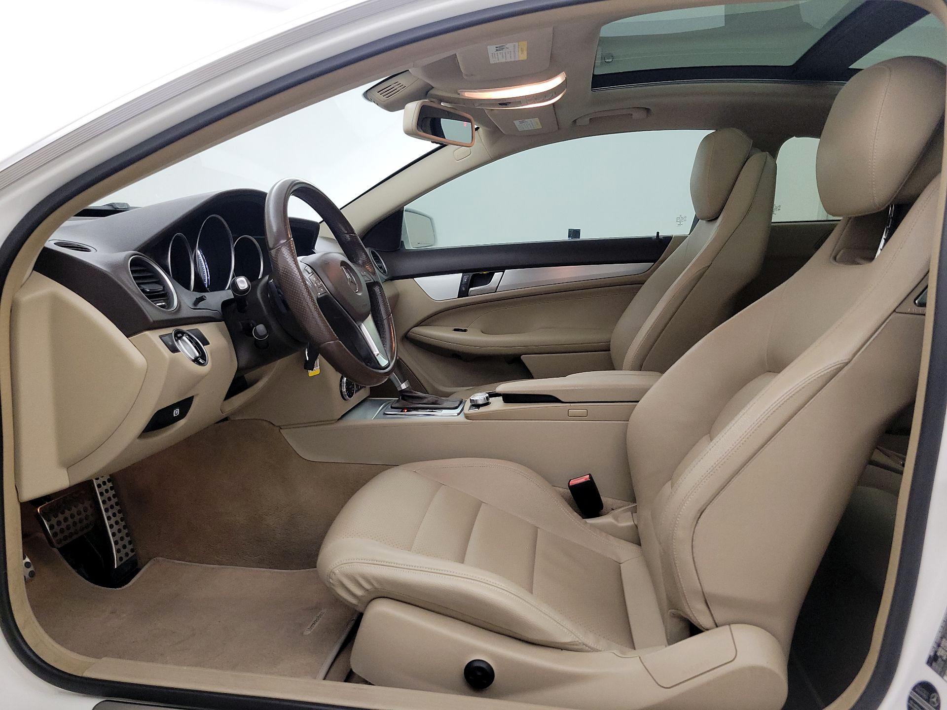 Thumbnail: 2015 Mercedes-Benz C-Class - 11