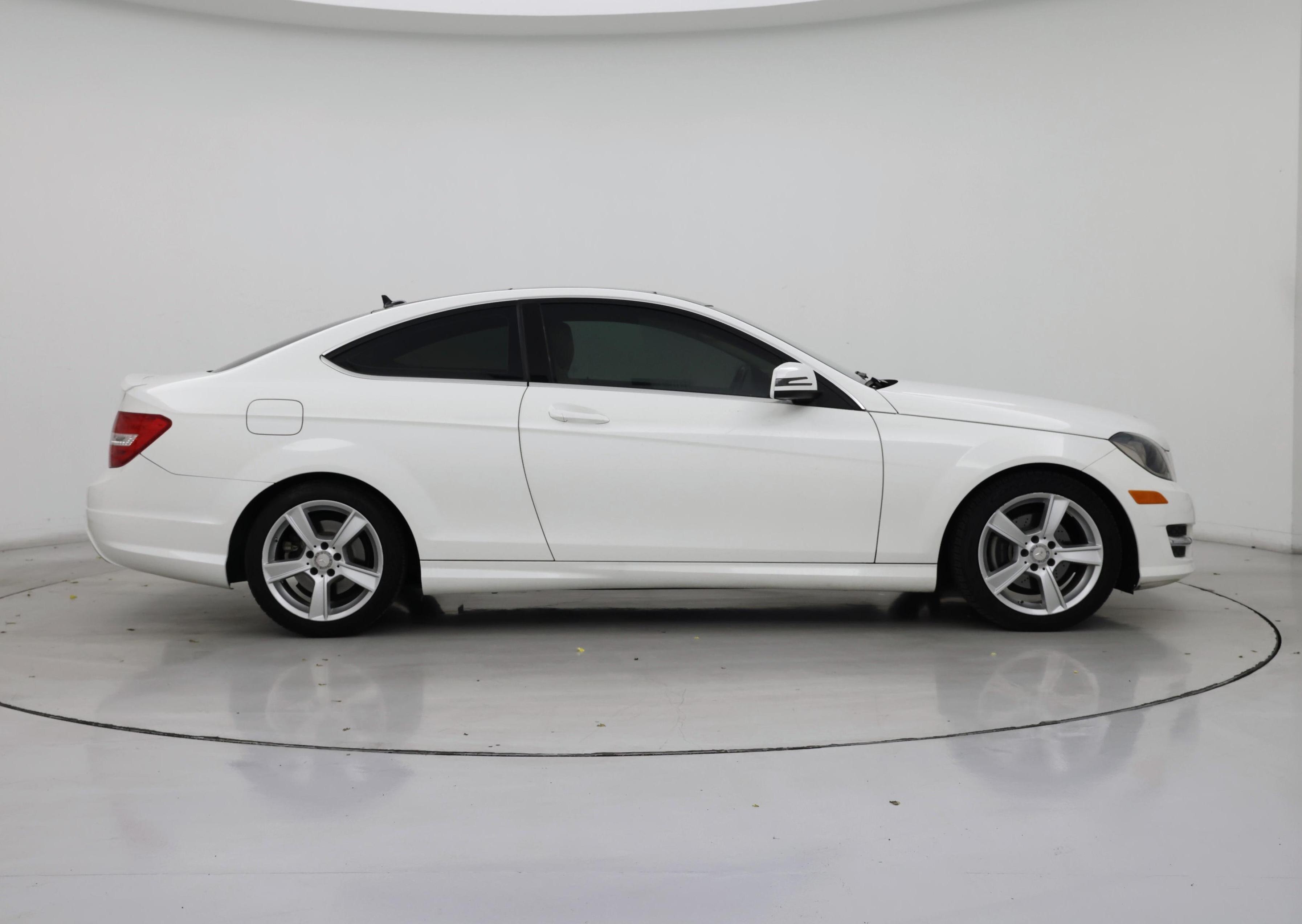 Thumbnail: 2015 Mercedes-Benz C-Class - 7