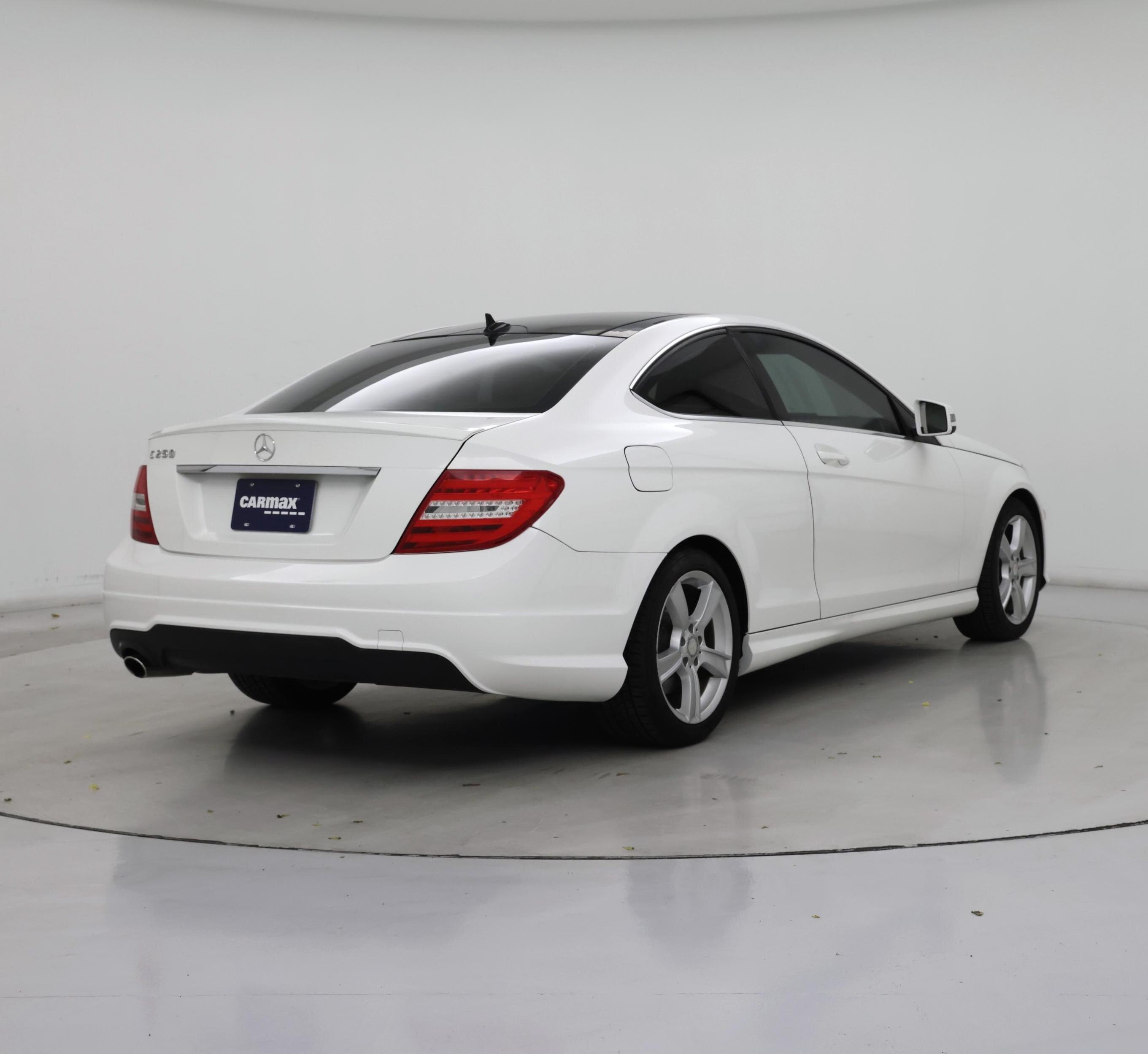 Thumbnail: 2015 Mercedes-Benz C-Class - 8