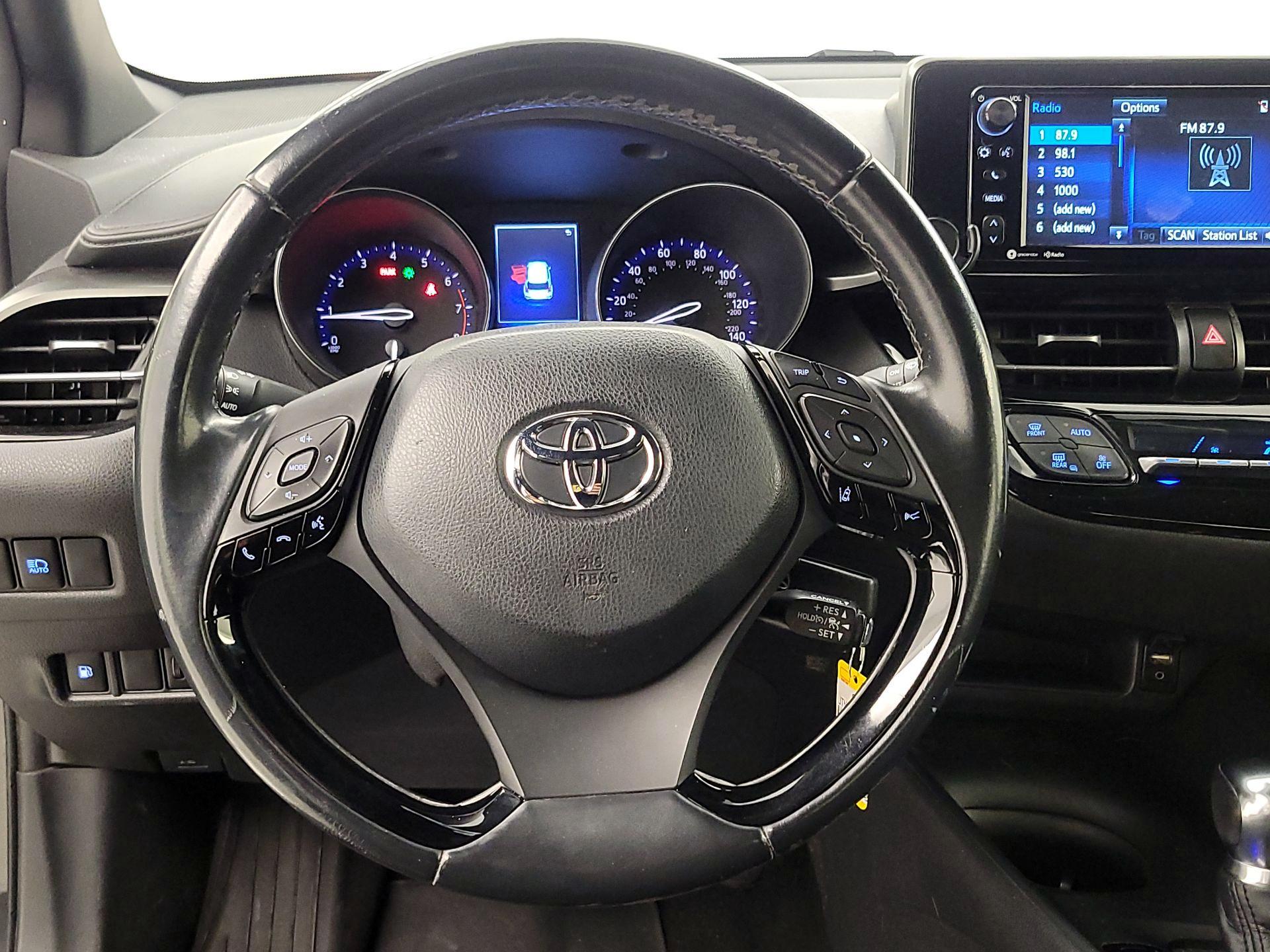 Thumbnail: 2018 Toyota C-HR - 10