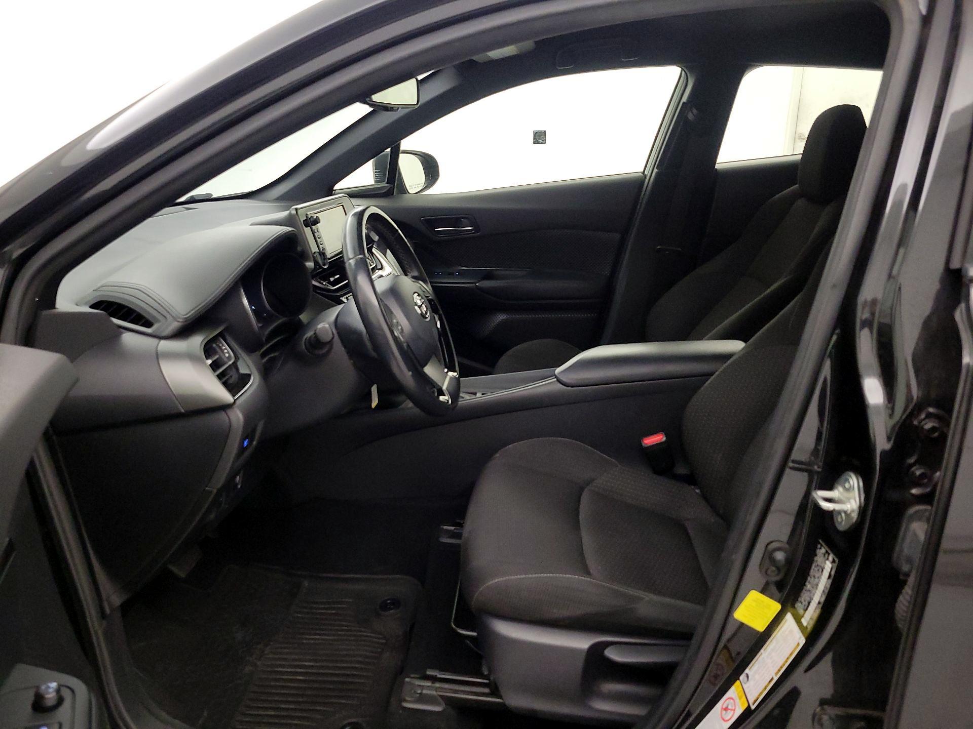 Thumbnail: 2018 Toyota C-HR - 11